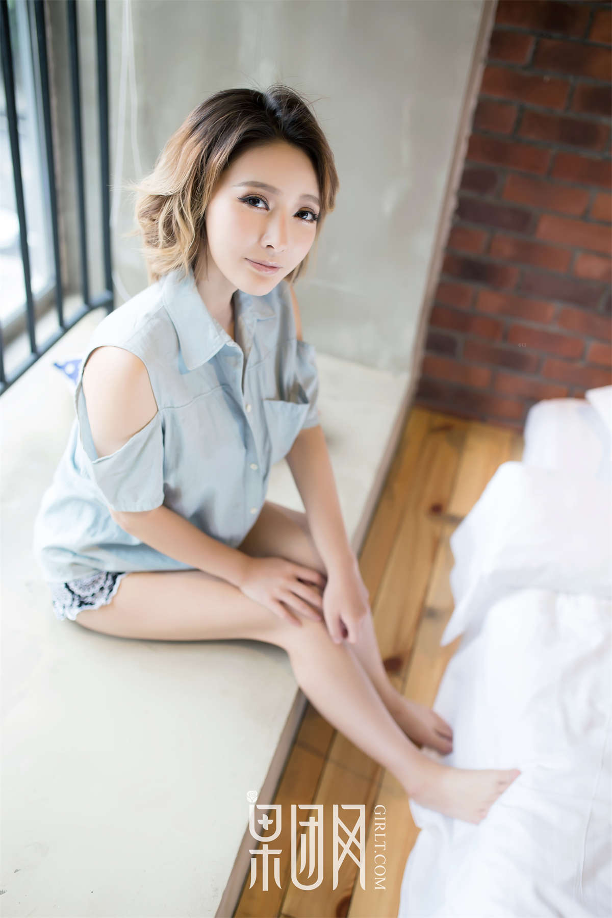 Girlt果团网 NO.037 日本女老师-日更街拍