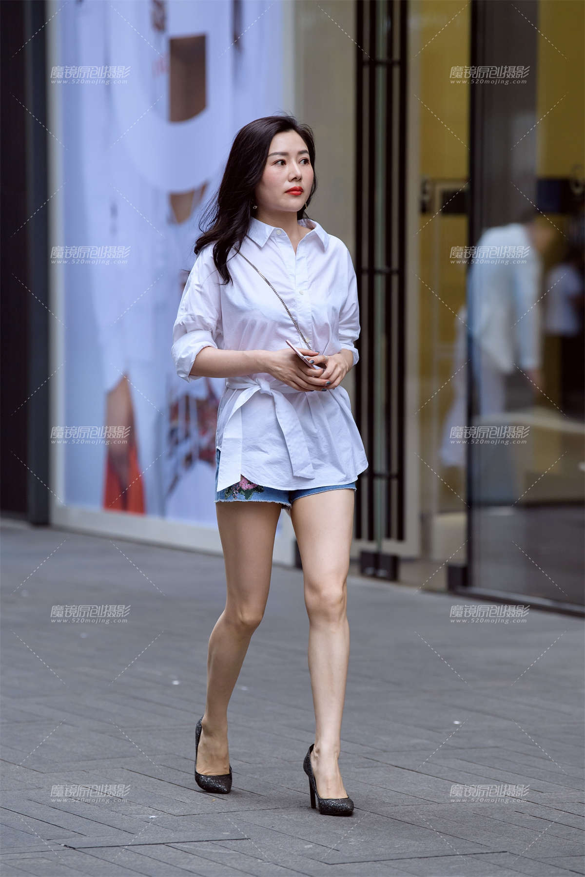 皮肤白皙的高跟鞋__-日更街拍