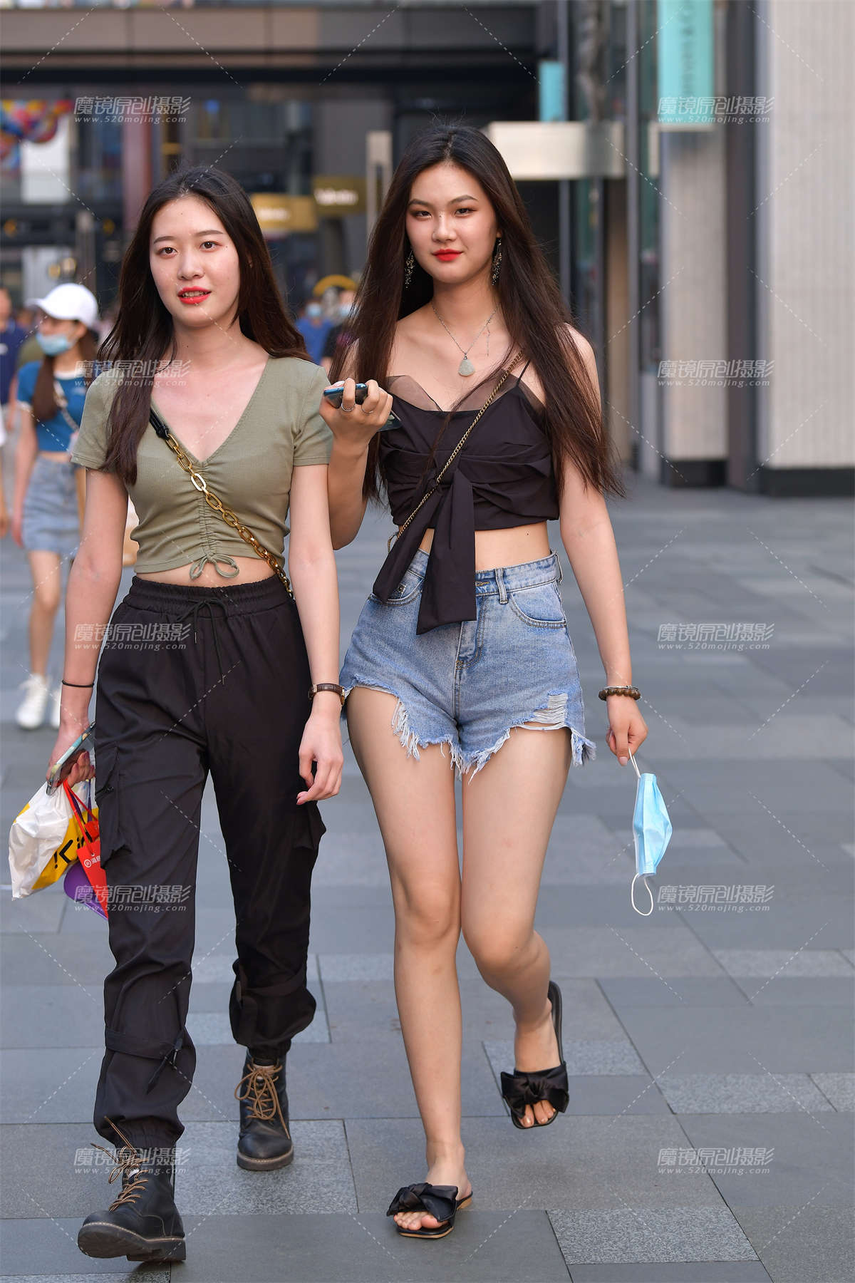 她的臀胯很好看~-日更街拍