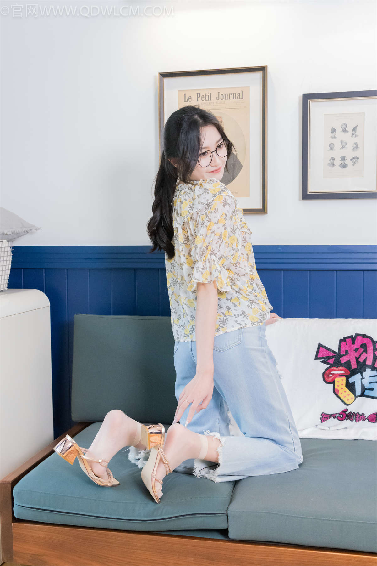 物恋传媒 NO.2105 小敏-可可爱爱-日更街拍