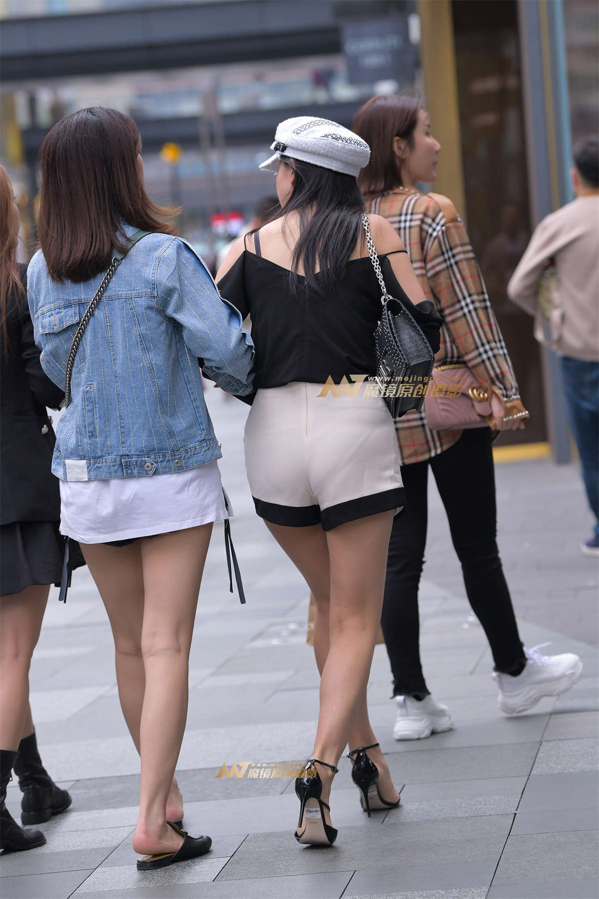 图片[2]-【街拍之魂赛帖】时尚高跟大长腿-日更街拍