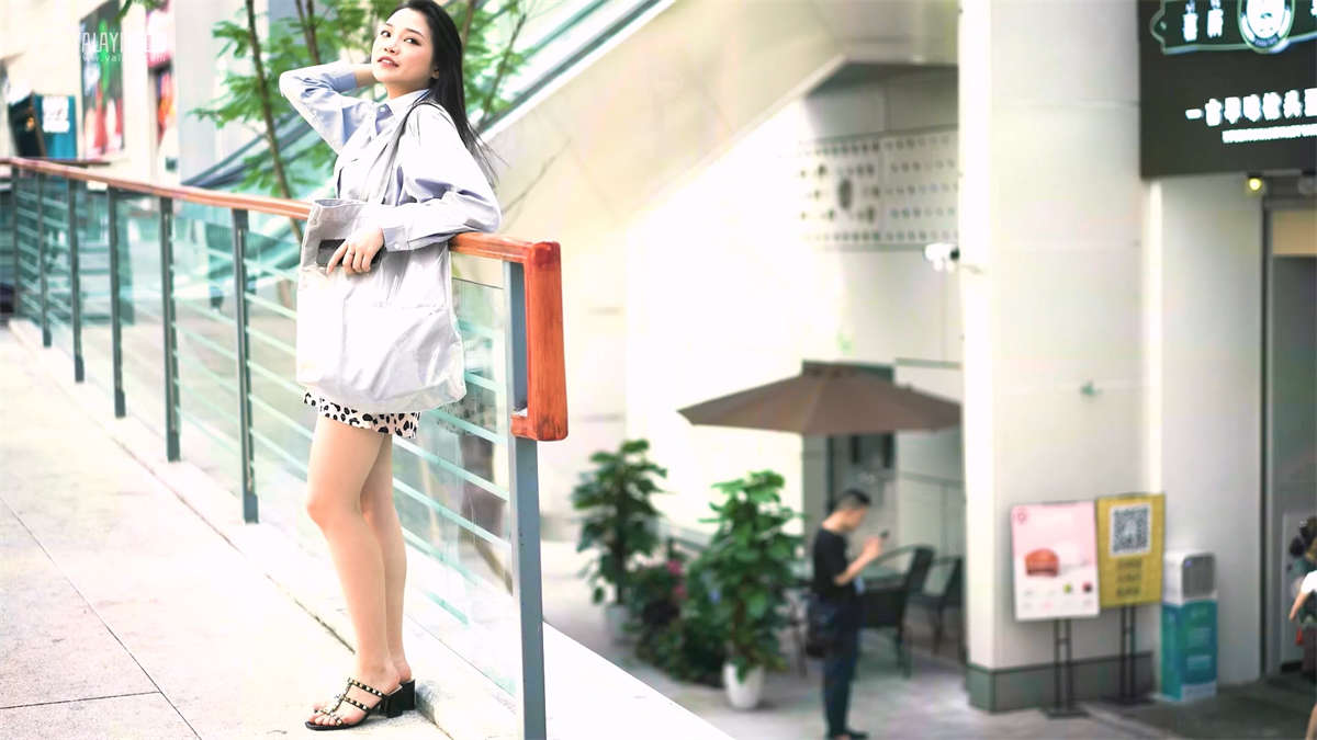 图片[2]-YALAYI雅拉伊视频 2019.09.23 V074 假日出行 洋儿-日更街拍