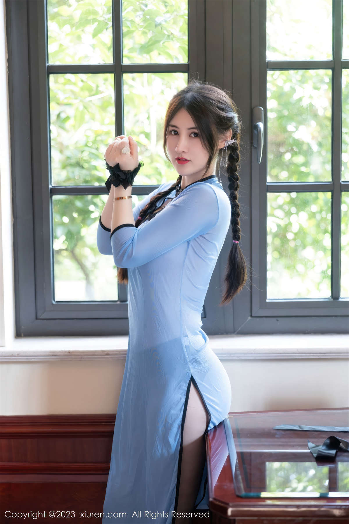 图片[2]-Xiuren秀人网 2023.09.08 No.7357 诗诗-日更街拍