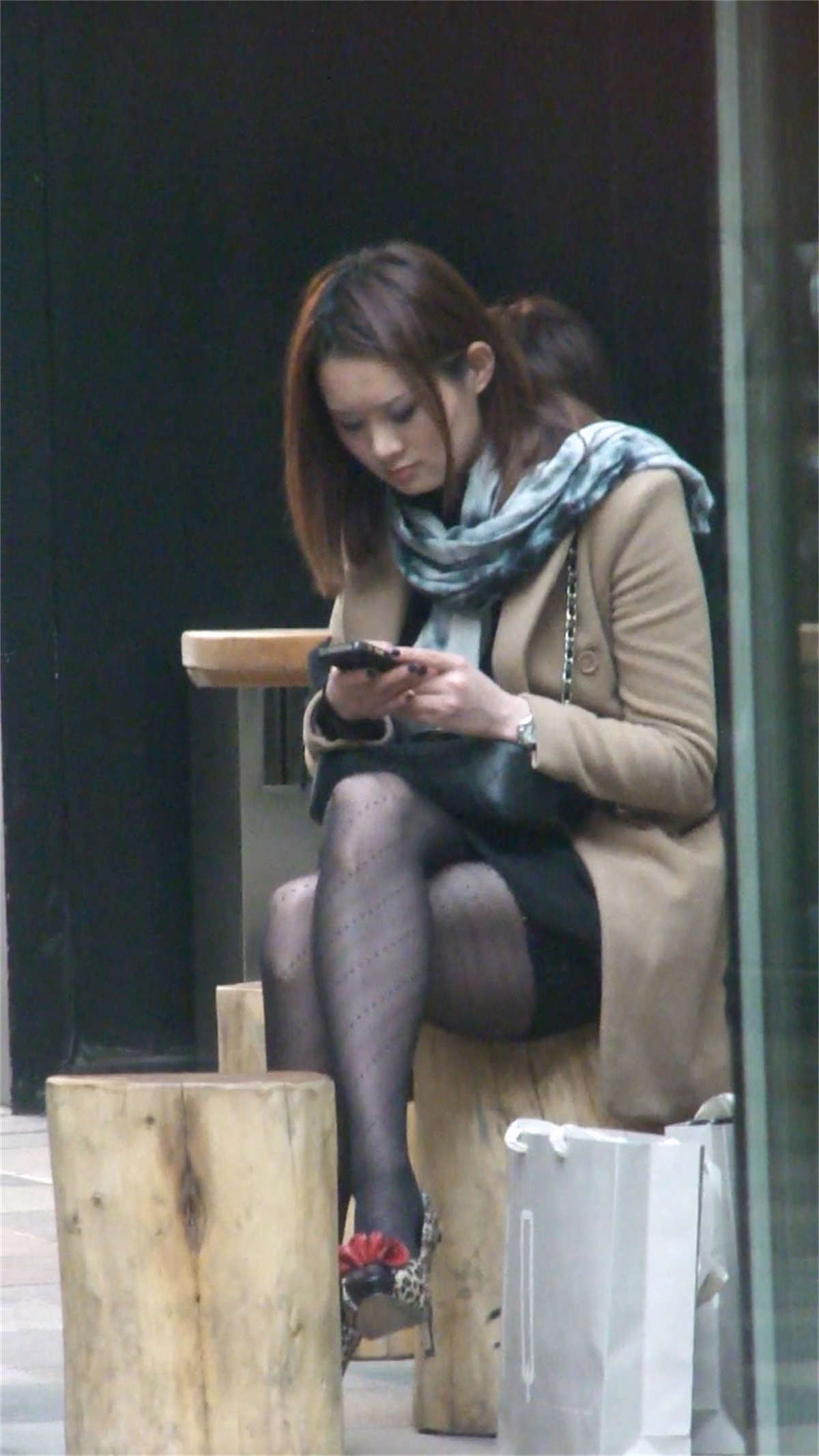 图片[2]-黑丝,美腿,豹纹,高跟的美眉-日更街拍