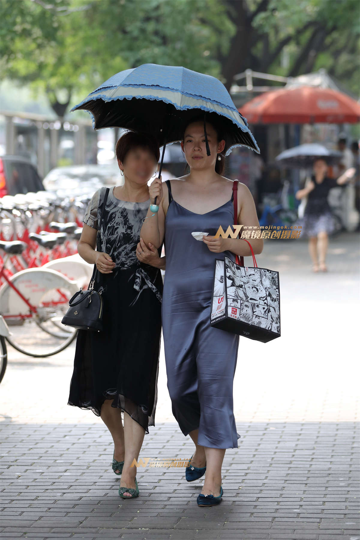 【视觉冲击赛帖】丰腴的少妇-日更街拍