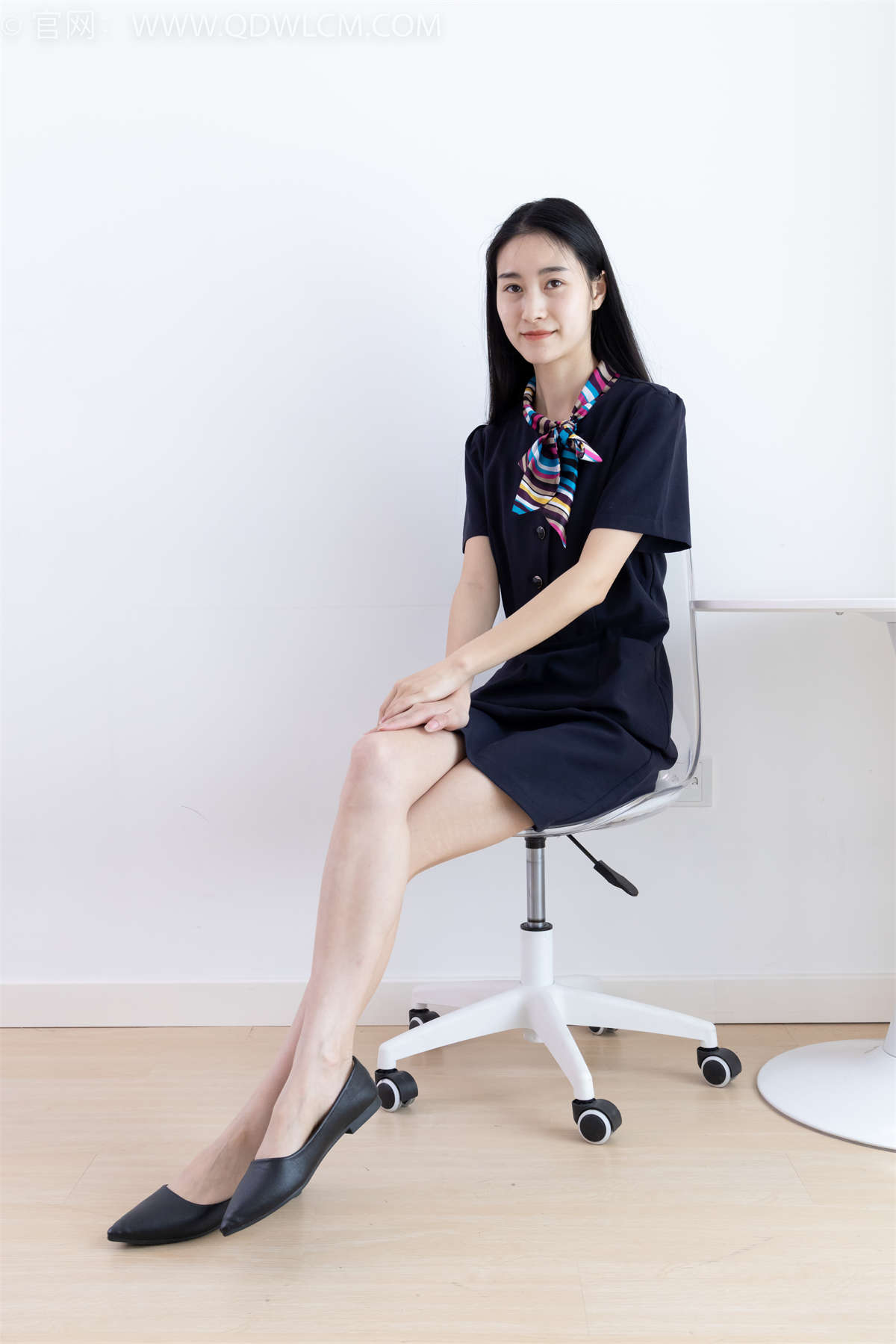 物恋传媒 NO.1980 果汁-明月清风-日更街拍