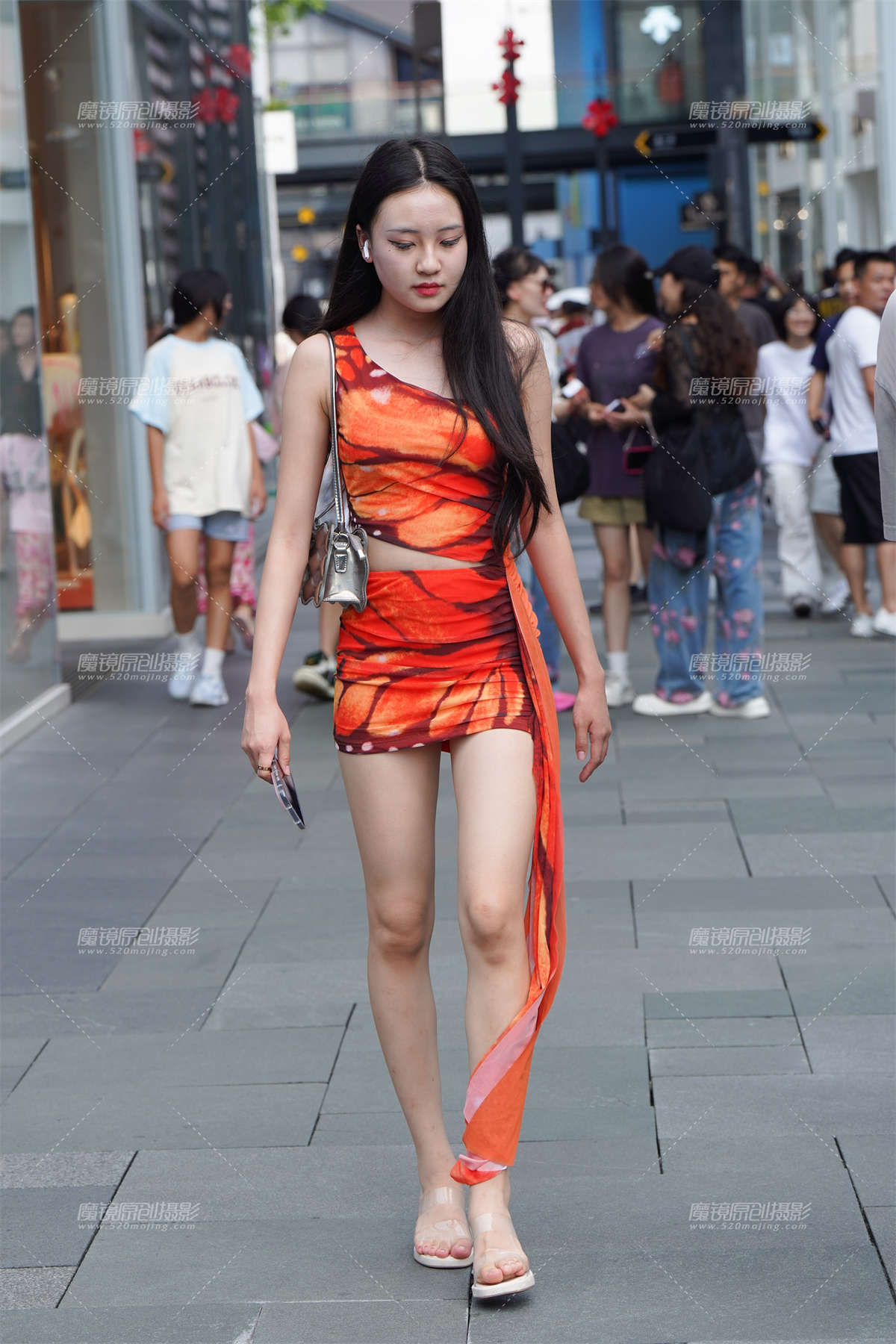 长腿美眉-日更街拍