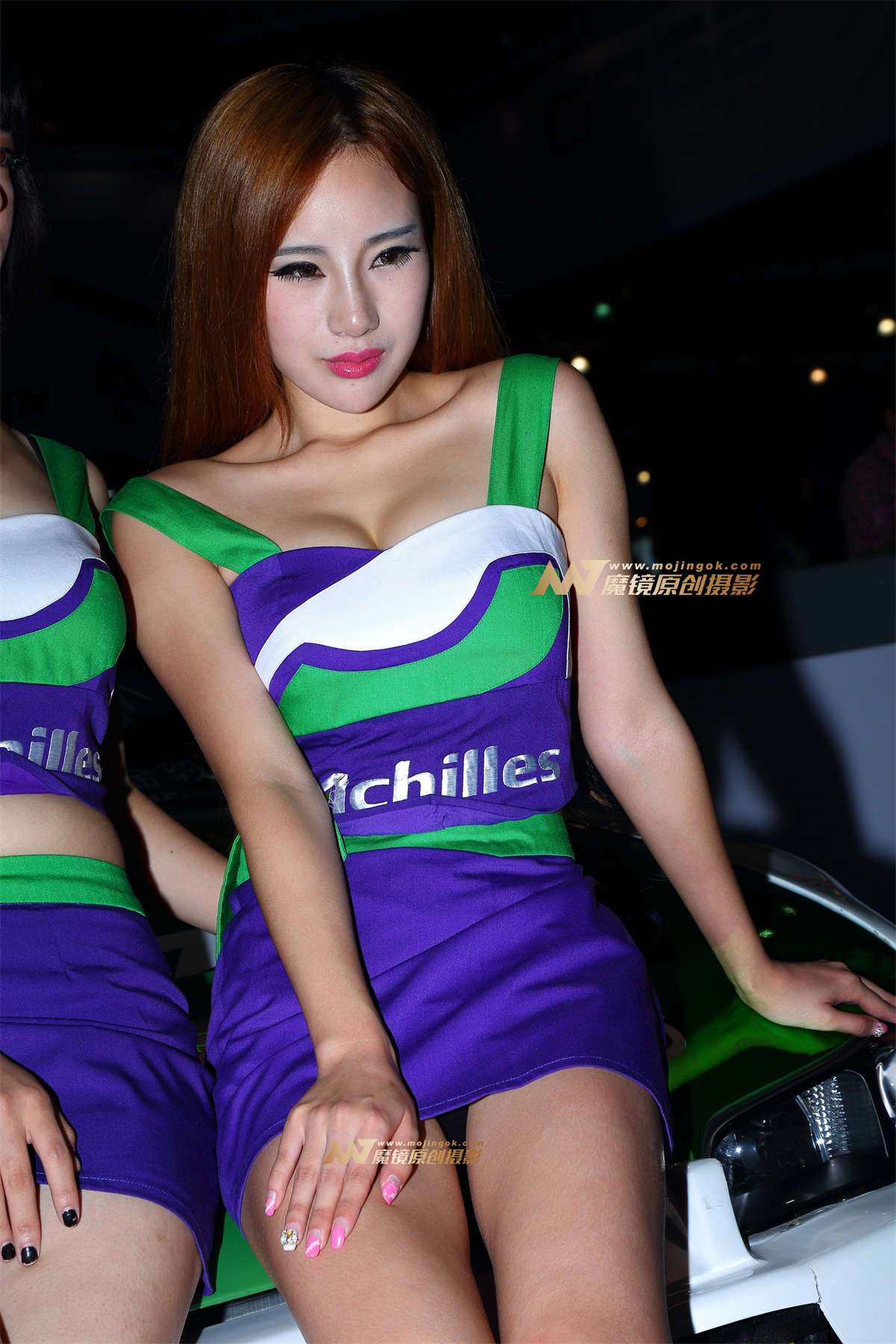 美艳的车模-日更街拍