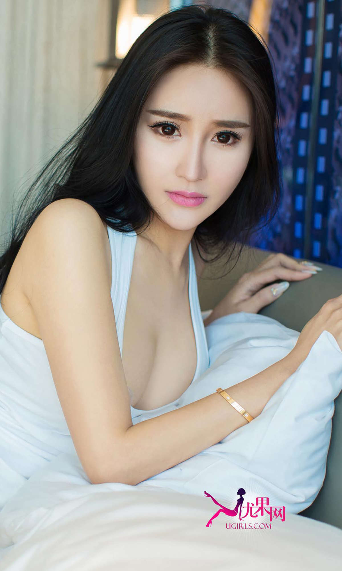 Ugirls爱尤物 NO.261 李璐 纯白情欲-日更街拍