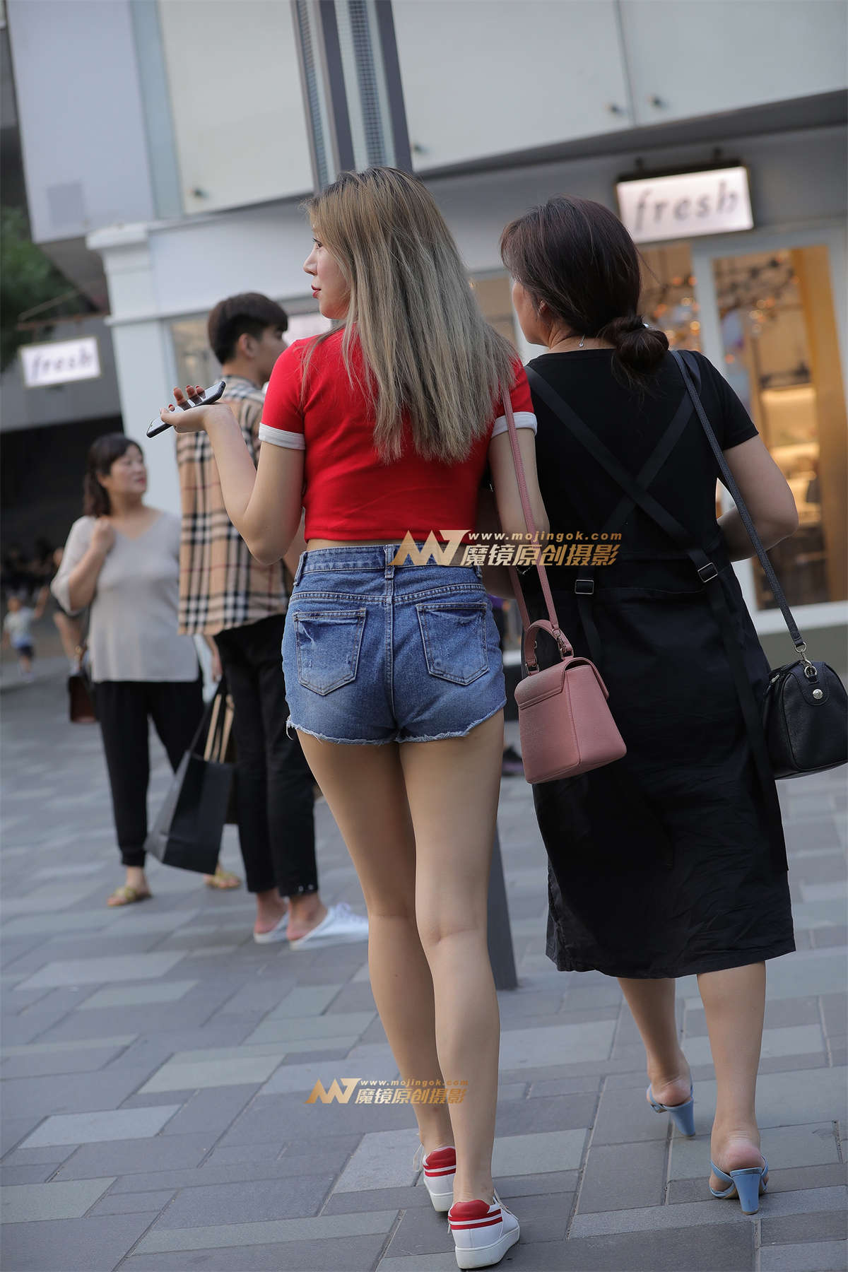 图片[2]-【视觉冲击赛贴】大长腿，漂亮乖女儿-日更街拍