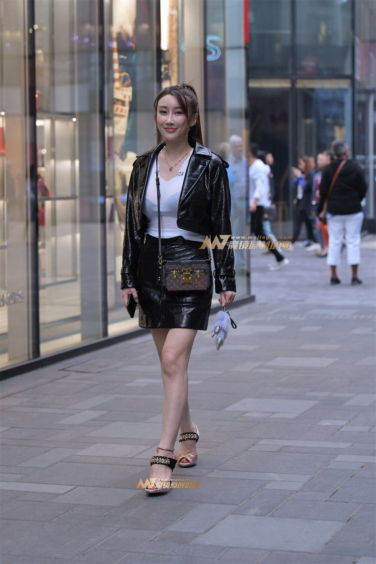 图片[2]-【红石赛帖】傍晚拍漂亮少妇-日更街拍