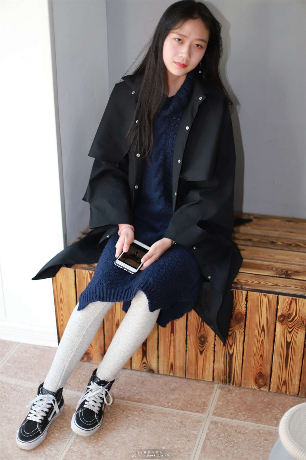 图片[2]-MZSOCK-2018 No.182 落落Van灰色打底裤-日更街拍