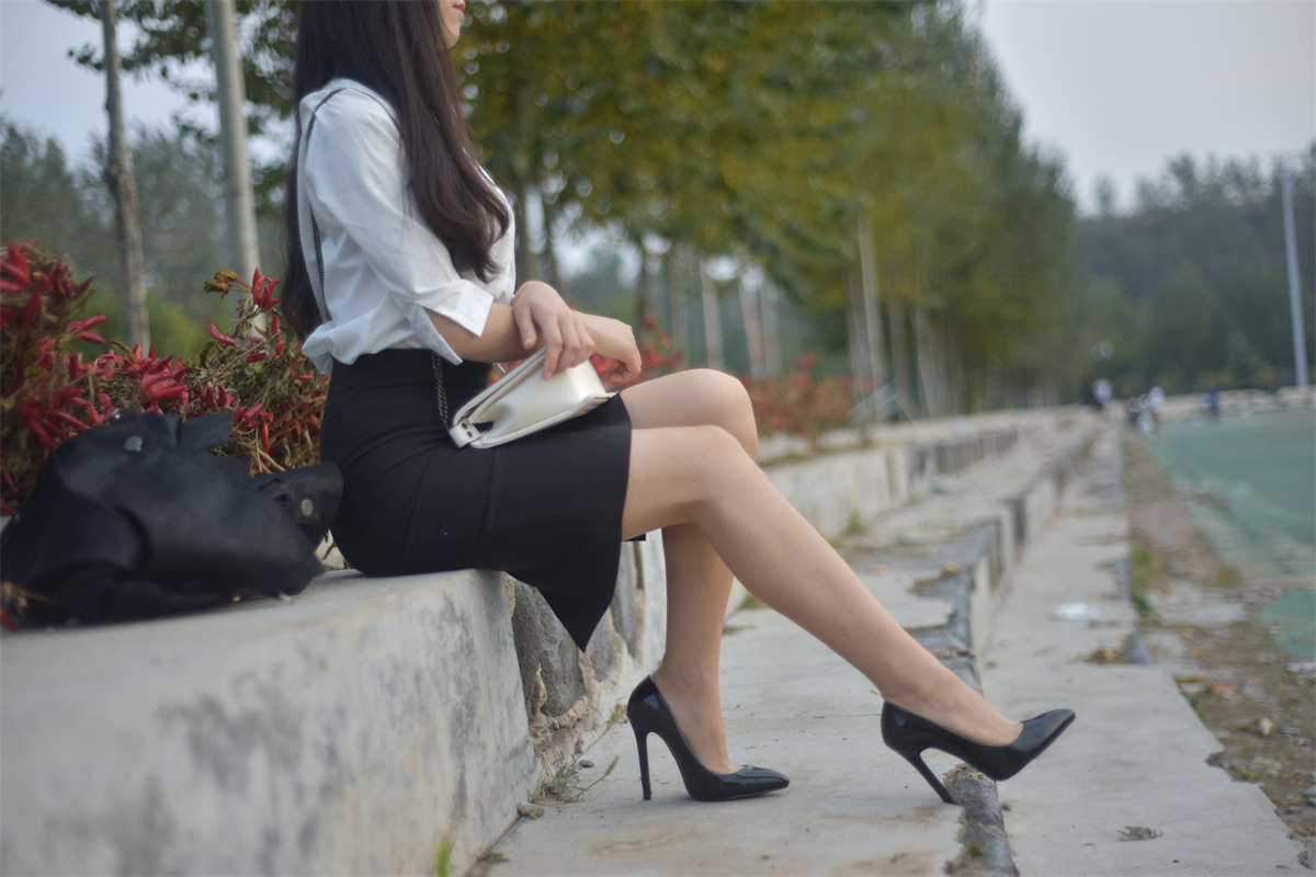 图片[2]-乔依丝joys NO.016 操场-日更街拍