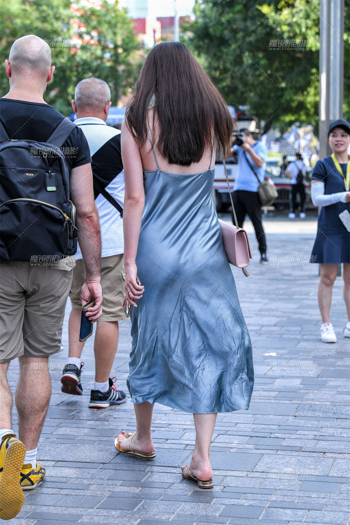 图片[2]-性感吊带__-日更街拍