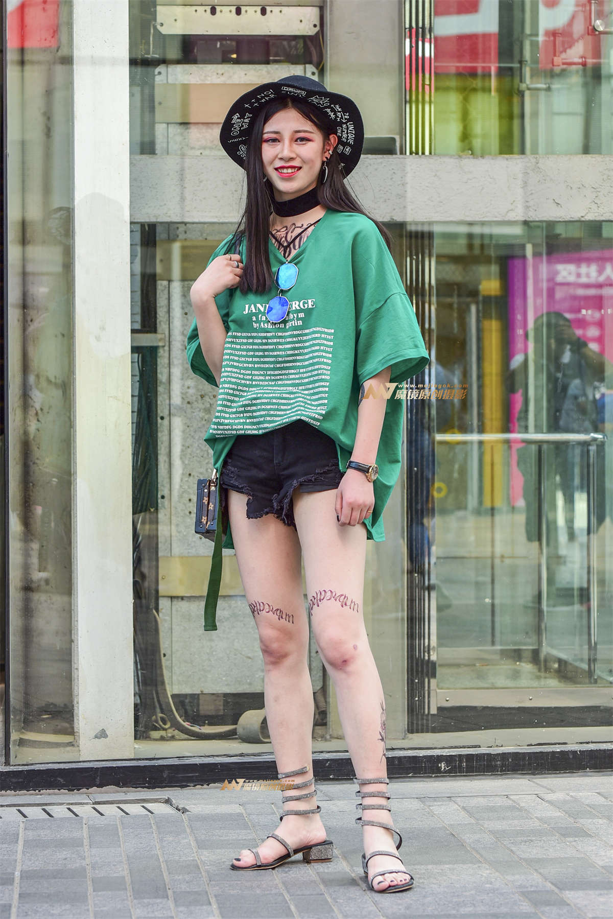 时尚热裤女孩-日更街拍