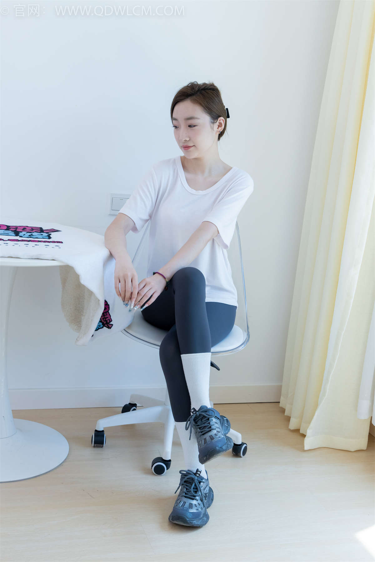 物恋传媒 NO.1985 恬恬-夏日浅海湾-日更街拍