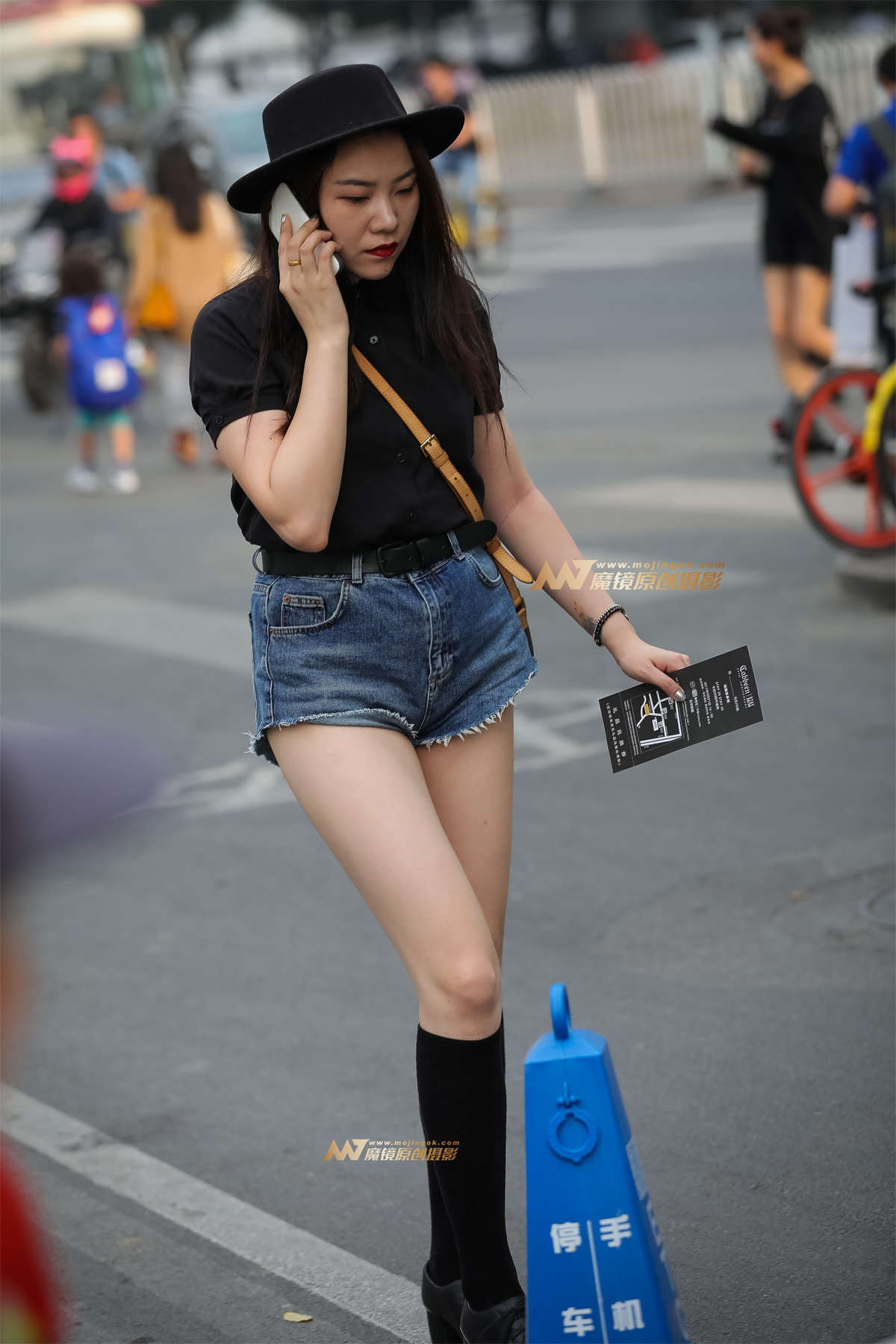 美腿的诱惑-日更街拍