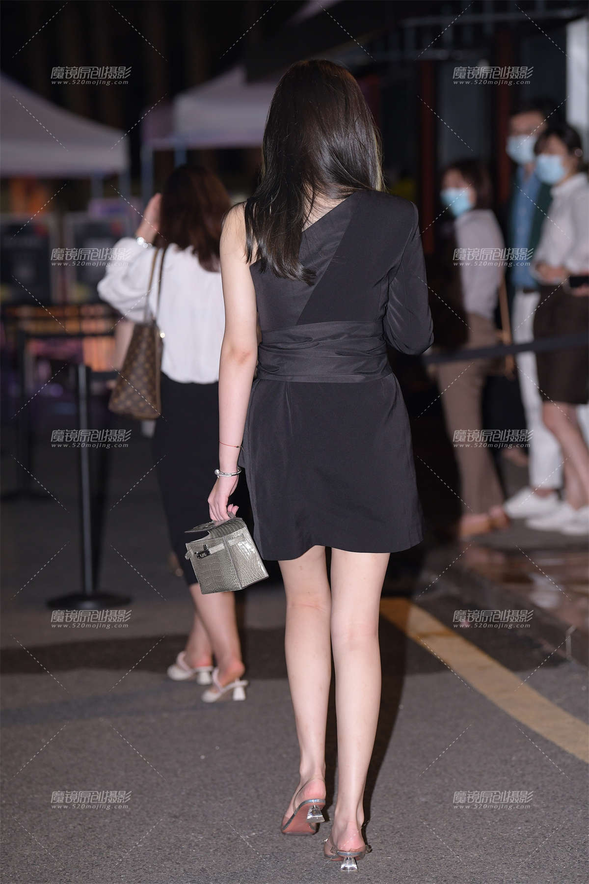 图片[2]-喜欢哪个呢~-日更街拍