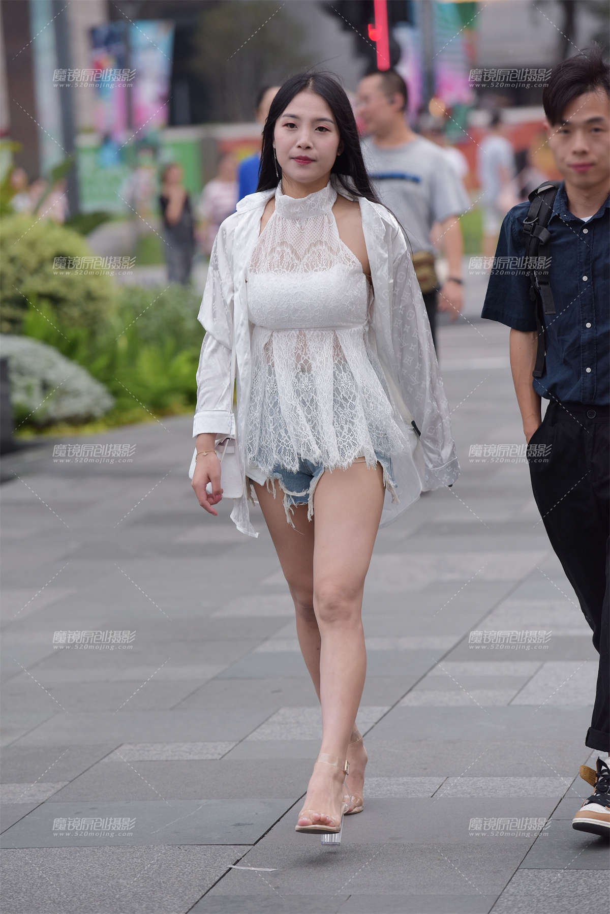 【慕容笙赛贴】热裤美女-日更街拍