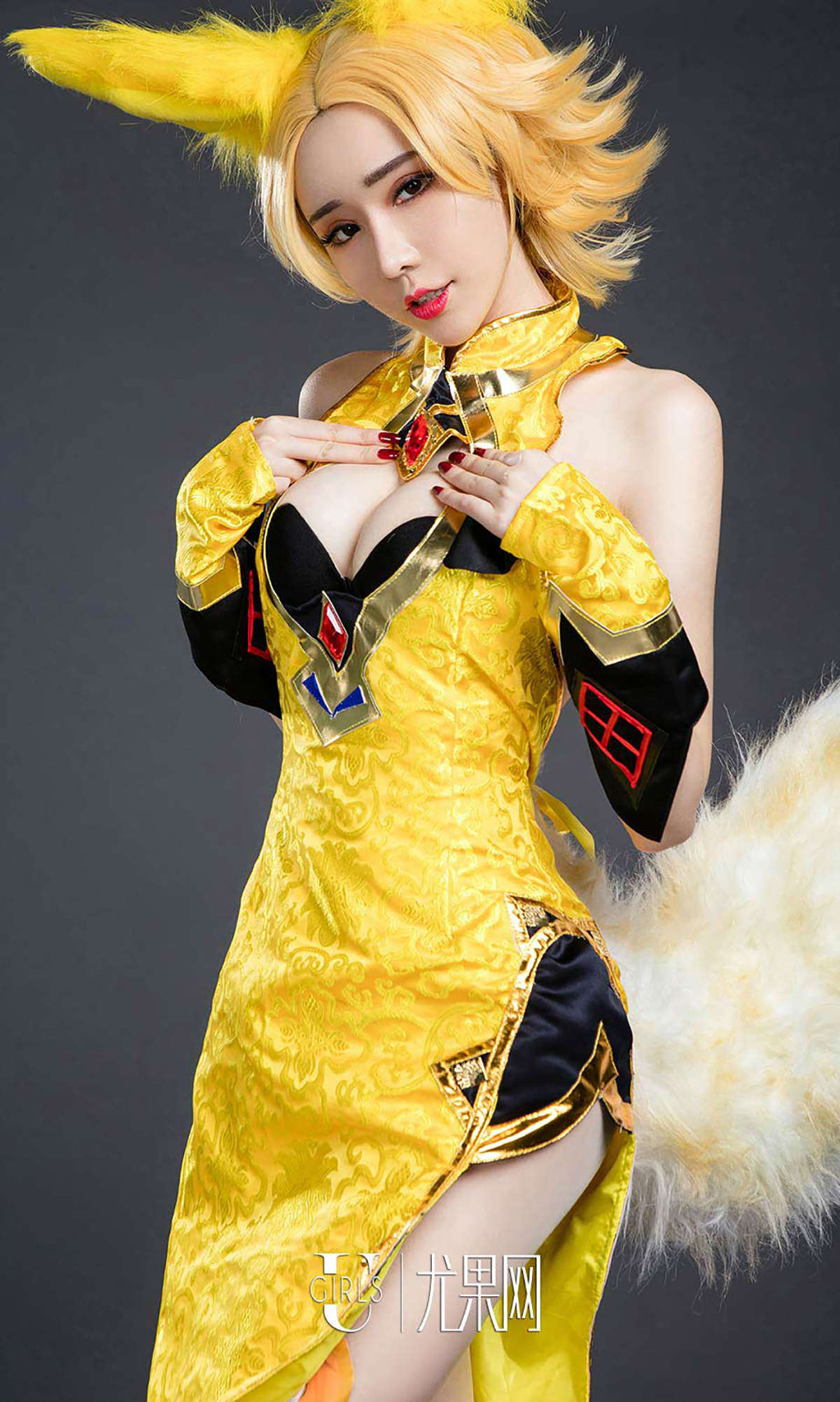 Ugirls爱尤物 NO.738 萌琪琪一尤物荣耀-日更街拍