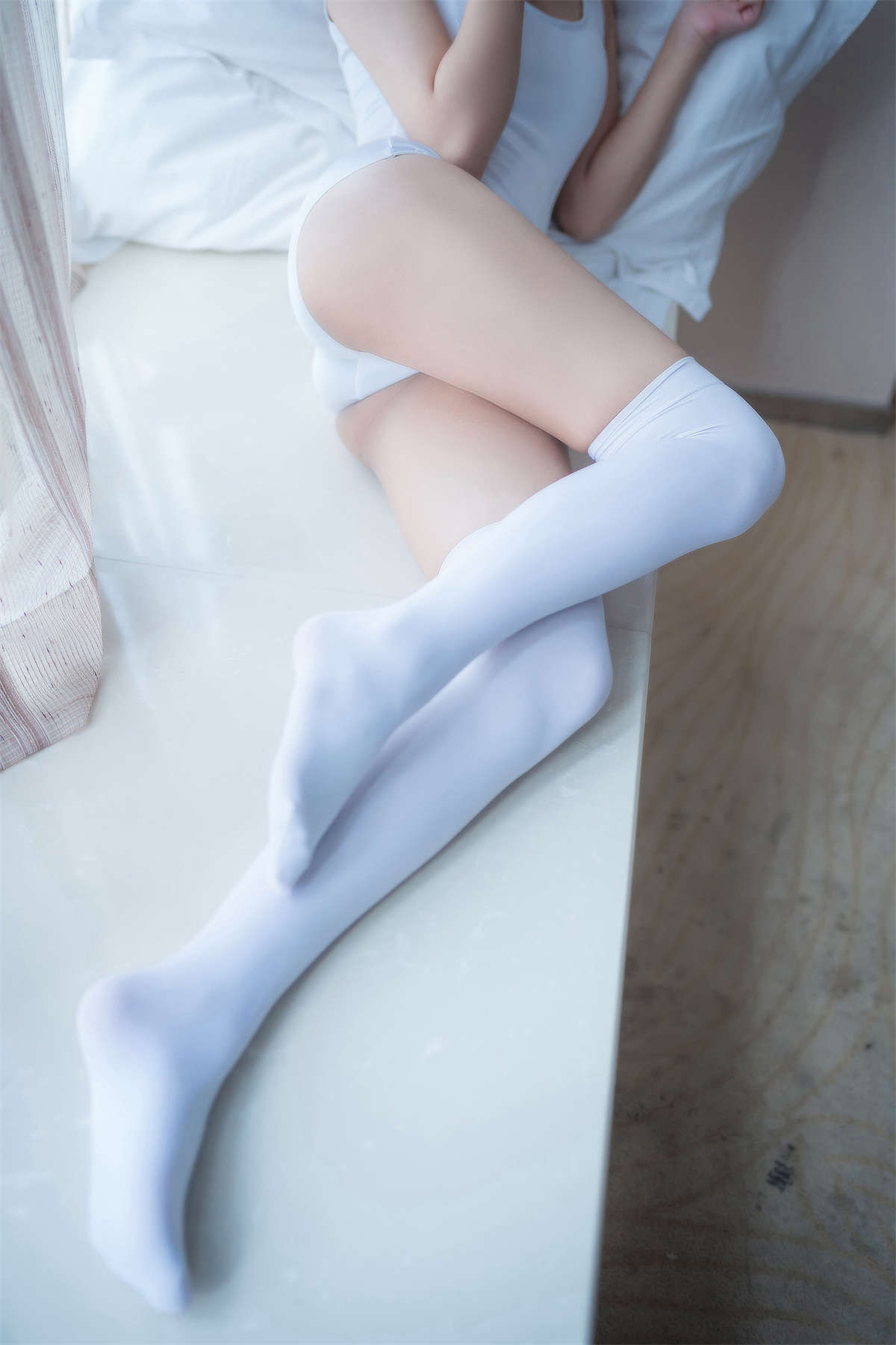 风之领域 NO.083 白丝死库水-日更街拍