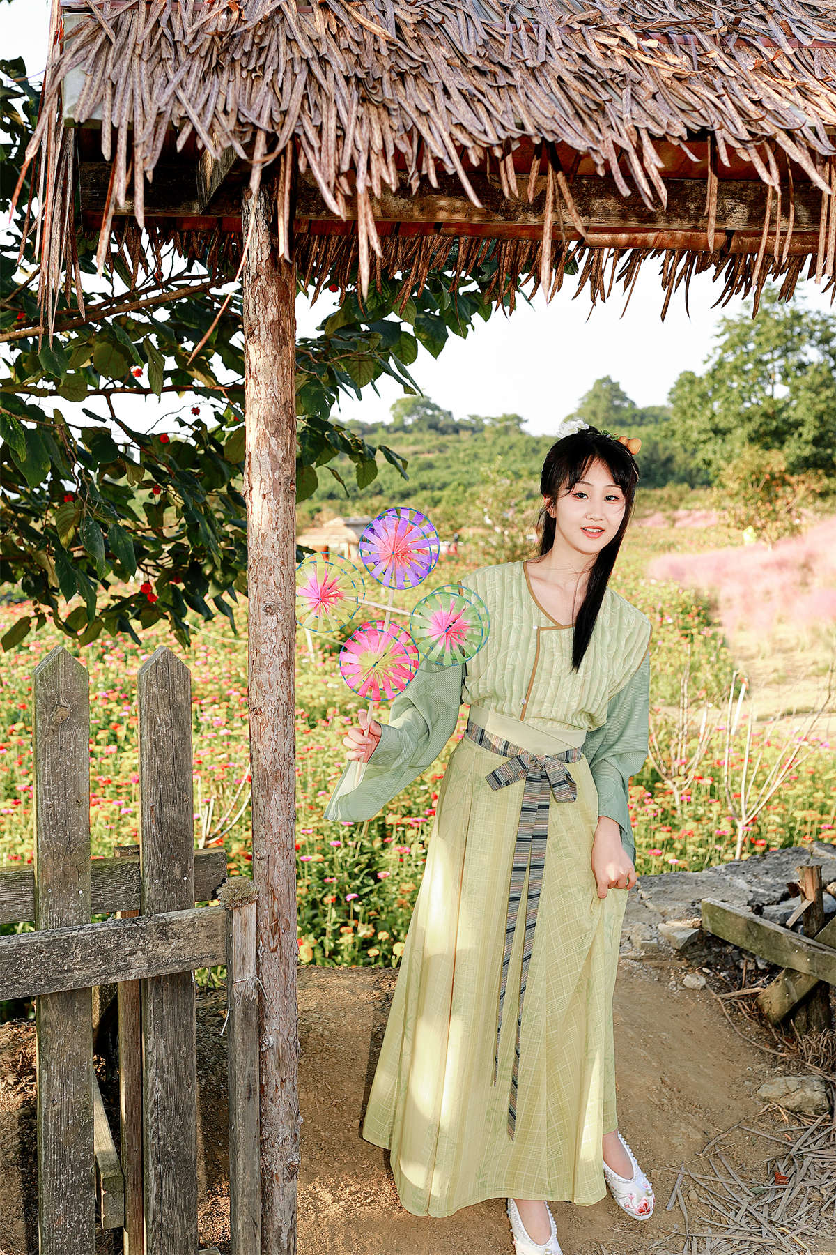 YITUYU艺图语 2023.10.10 暖心花海 搽小兔-日更街拍