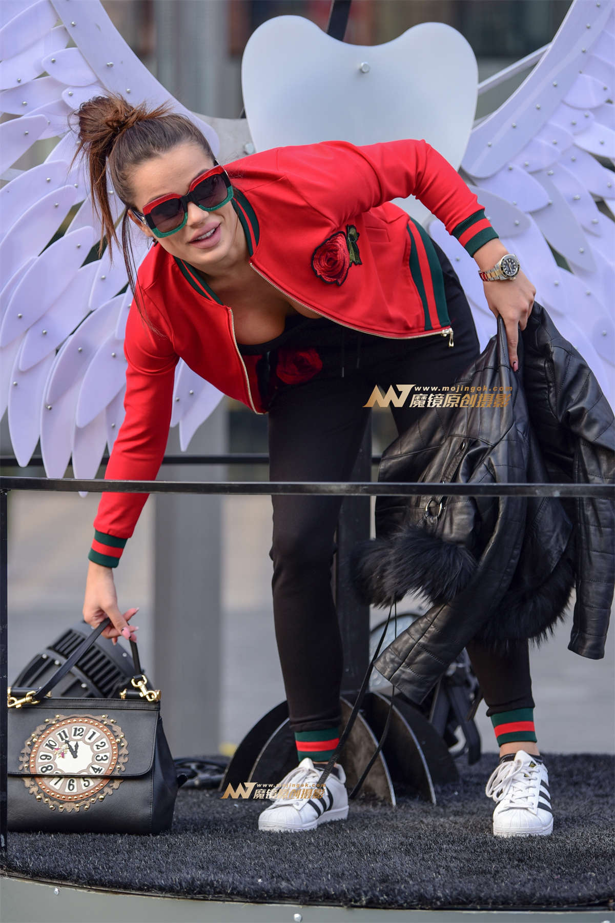 图片[2]-性感厚唇 巨乳洋妞-日更街拍