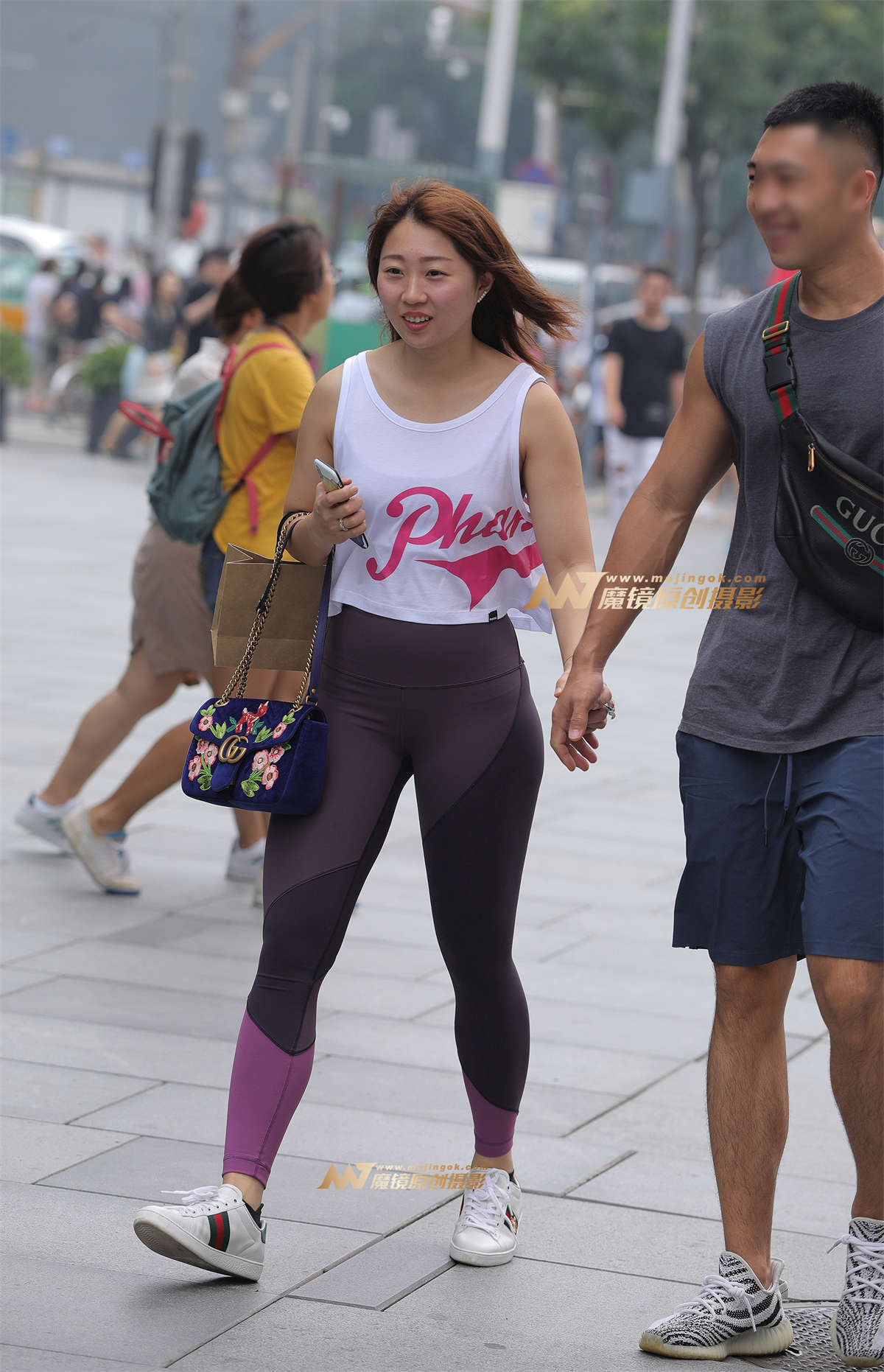 【视觉冲击赛帖】紧致，极度饱满圆润美臀 女友-日更街拍