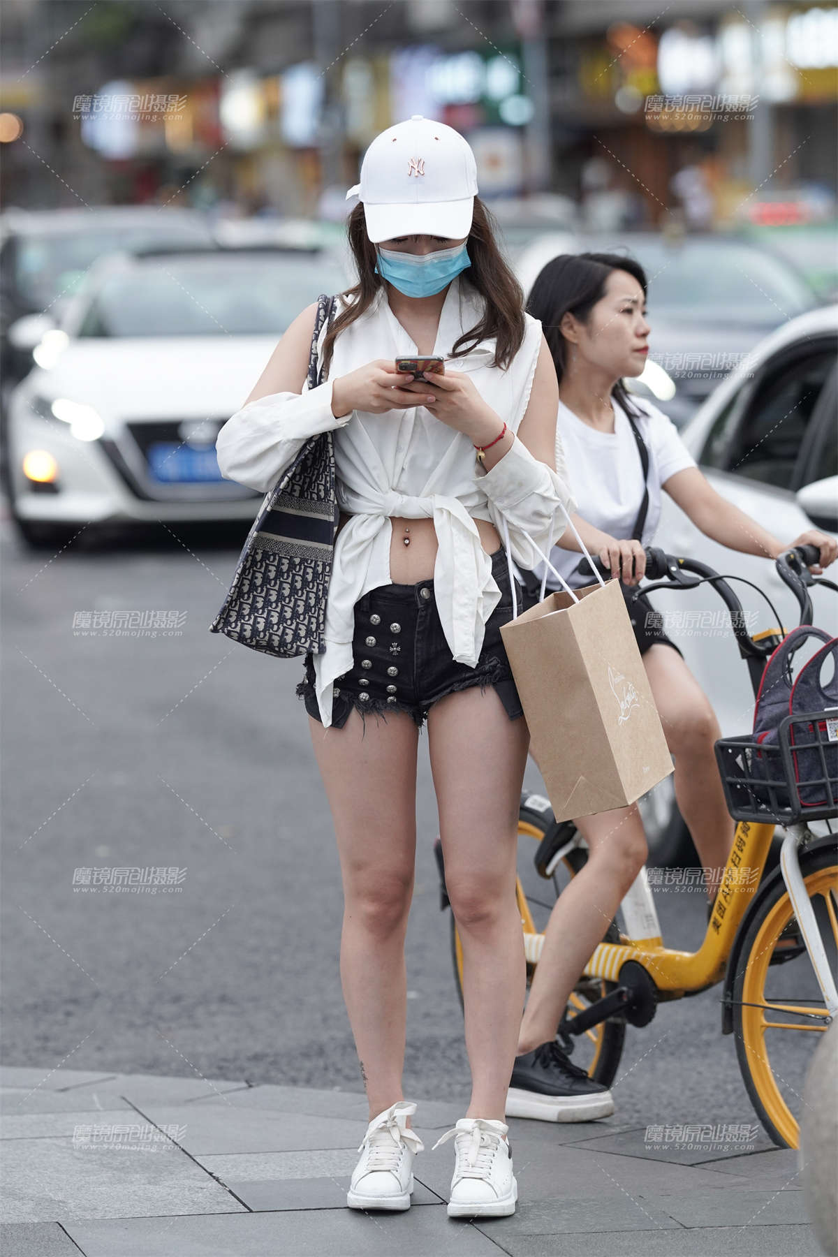 【凯恩赛贴】热裤美眉-日更街拍