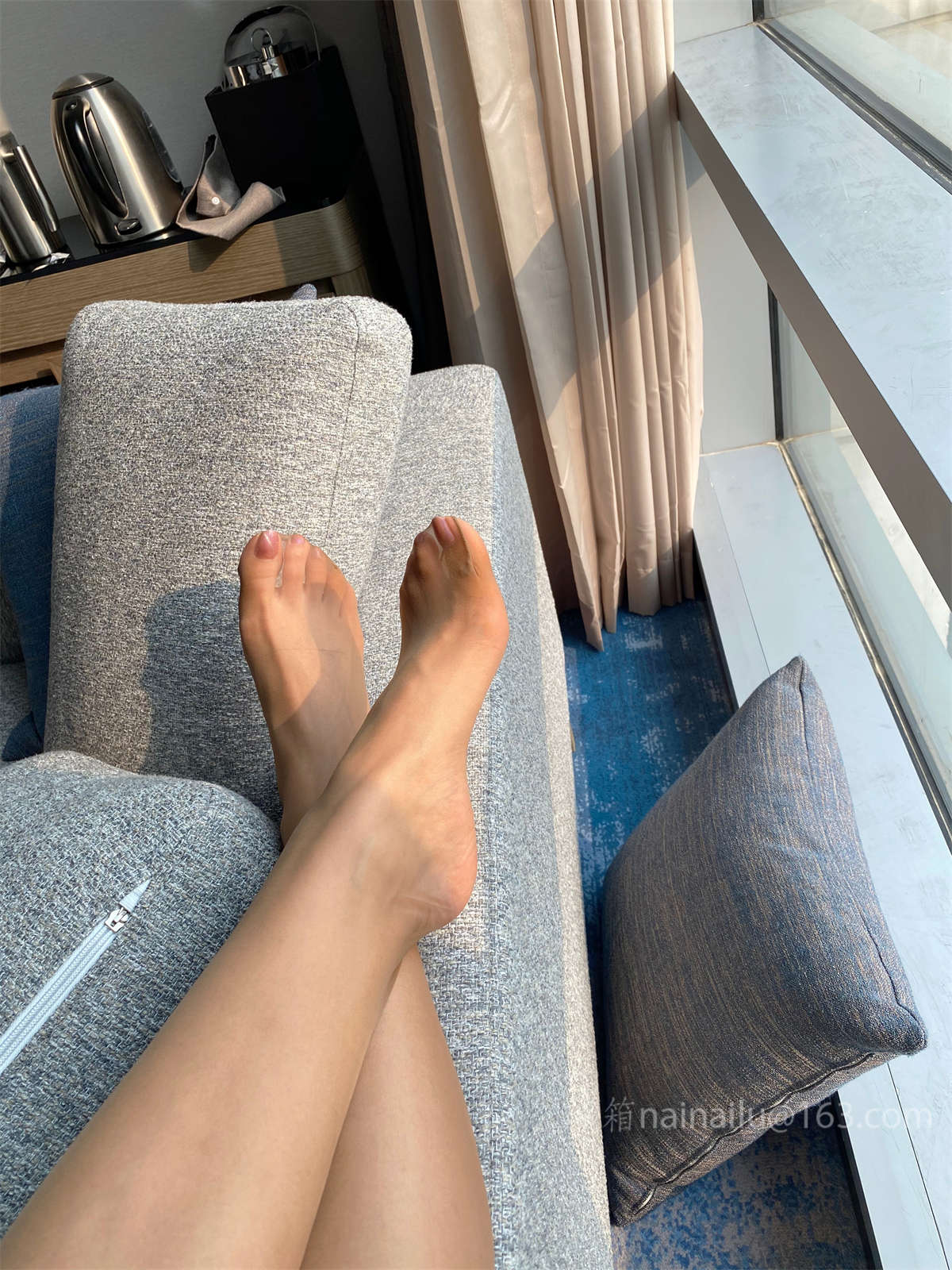 图片[2]-安乔乔儿(Nia乔乔) No.033 包臀裙肉丝-日更街拍