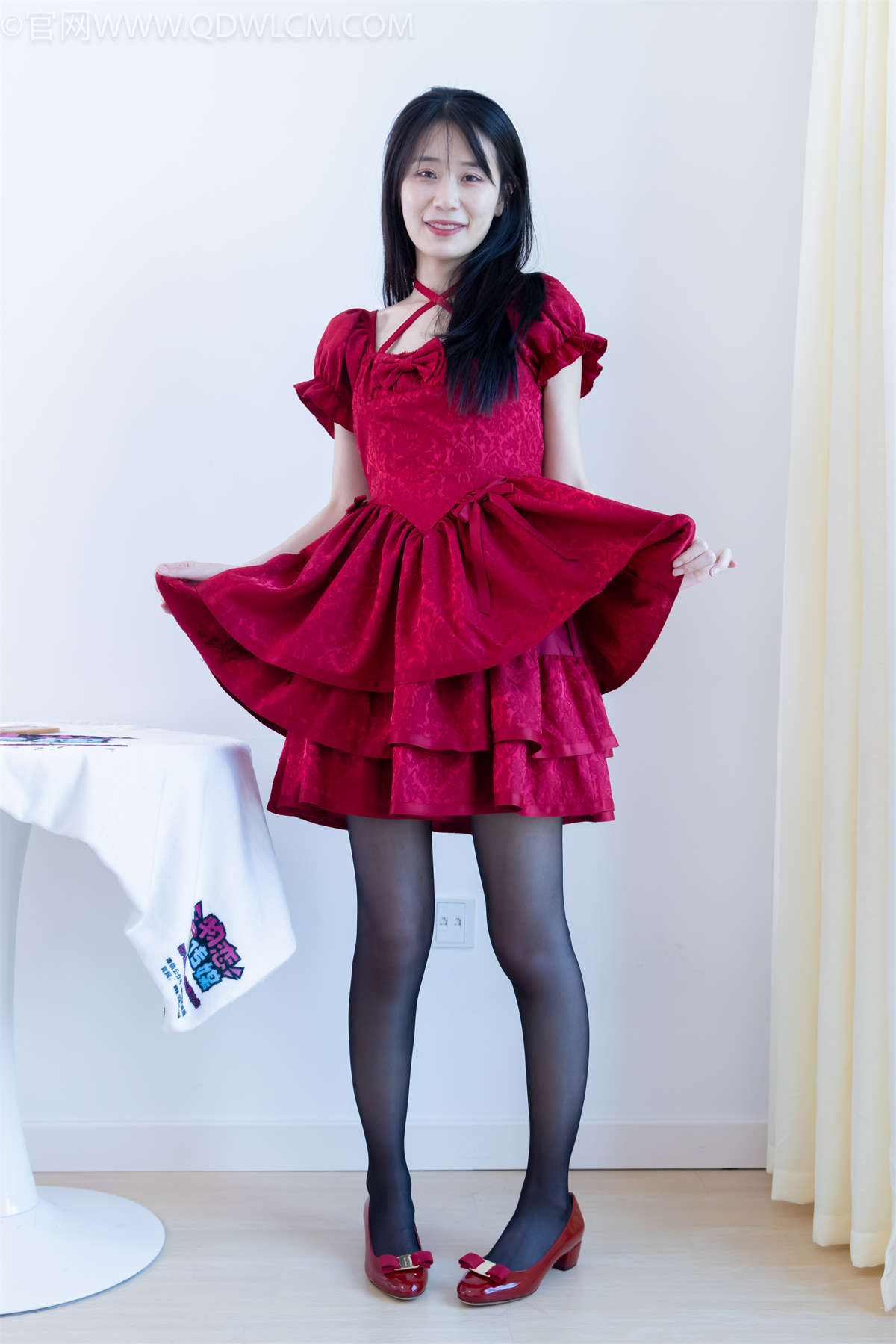 图片[2]-物恋传媒 NO.2012 菜菜-黑色蔷薇-日更街拍