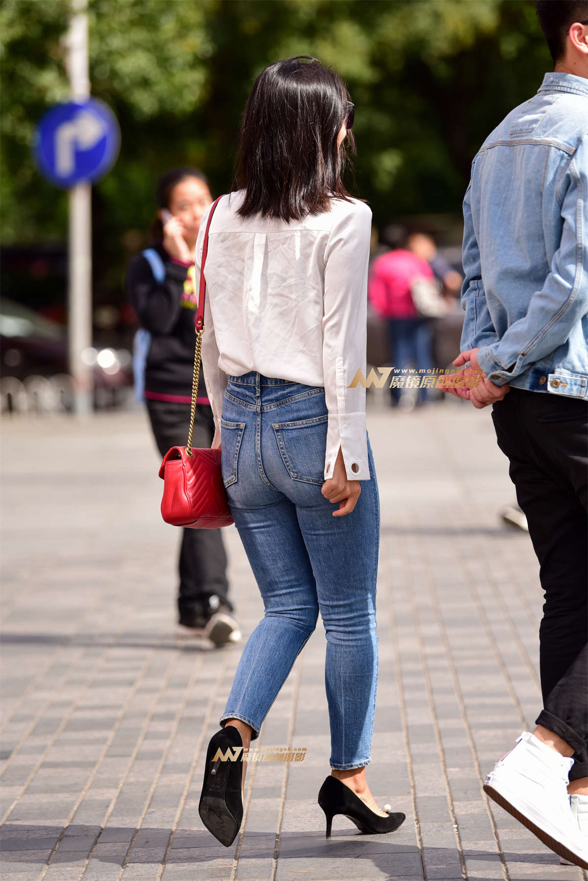 图片[2]-仔裤高跟女郎-日更街拍