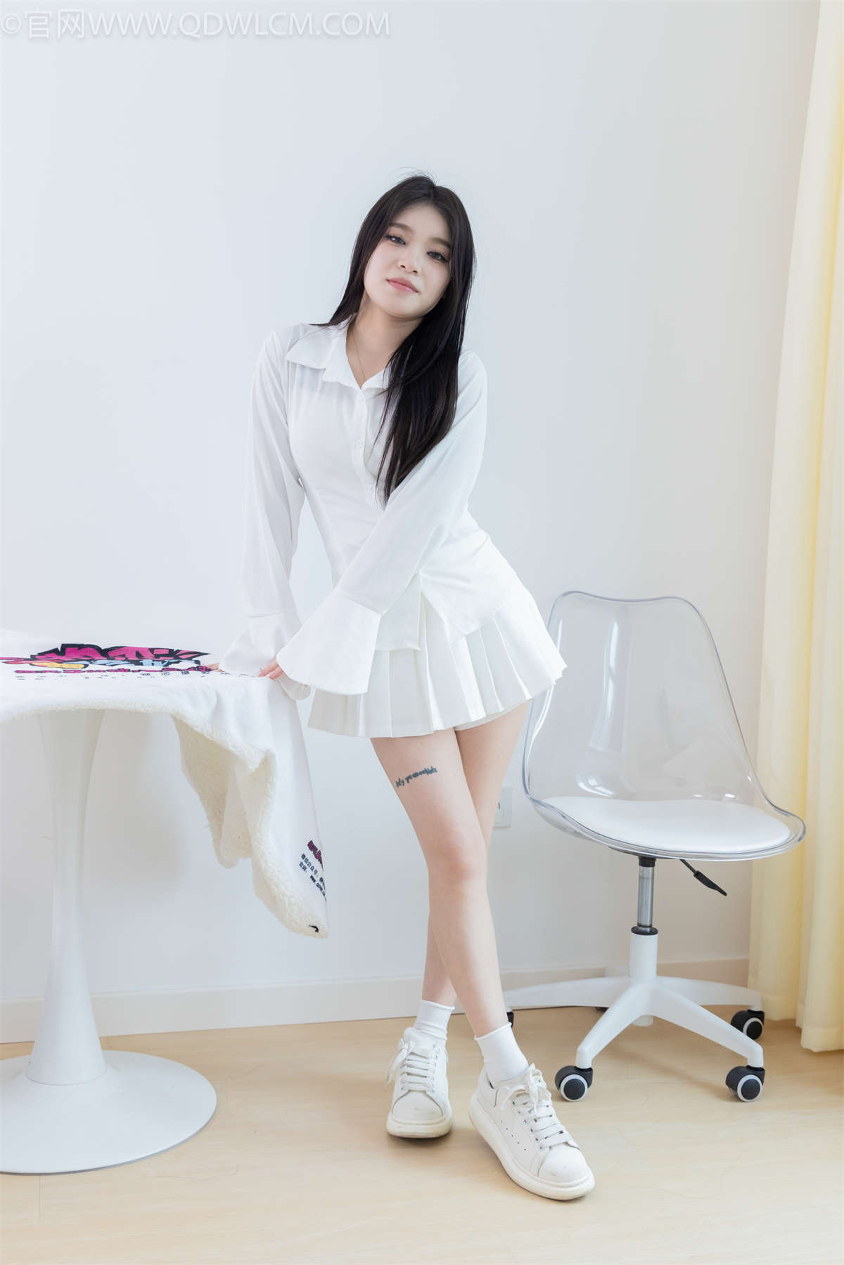 图片[2]-物恋传媒 NO.2014 闪闪-风来自你的方向-日更街拍