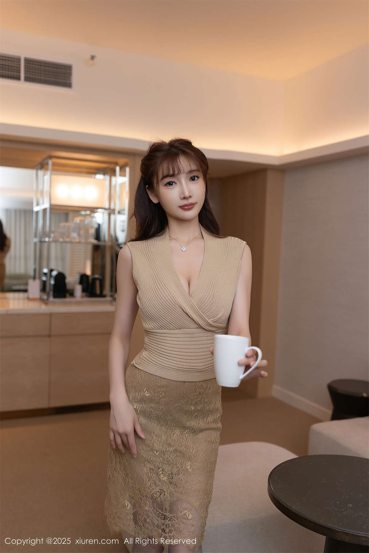 图片[2]-Xiuren秀人网 2025.06.05 NO.10370 陆萱萱-日更街拍