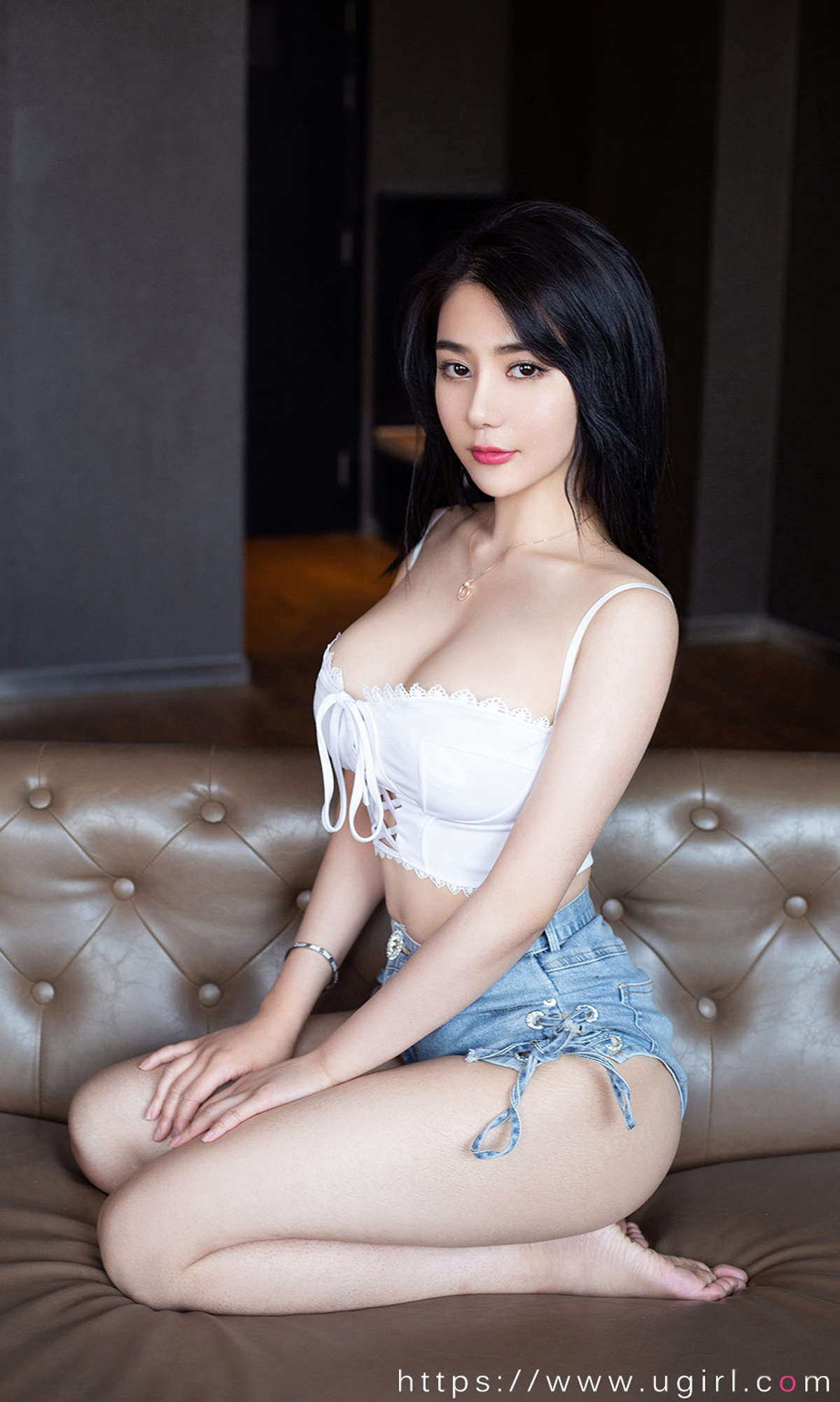 Ugirls爱尤物 NO.2055 如歌 小哭包-日更街拍