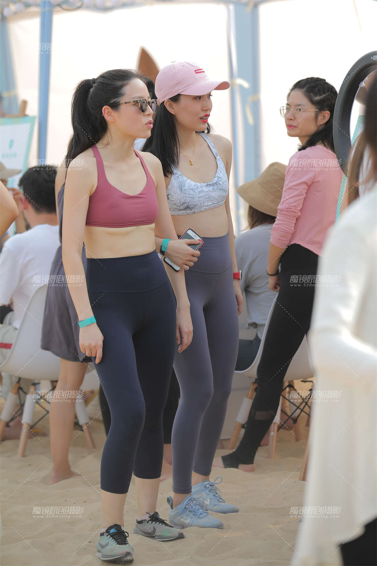 【凯恩赛贴】翘臀美眉-日更街拍