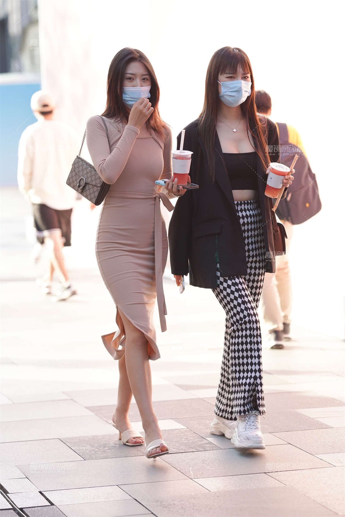 曼妙身姿-日更街拍