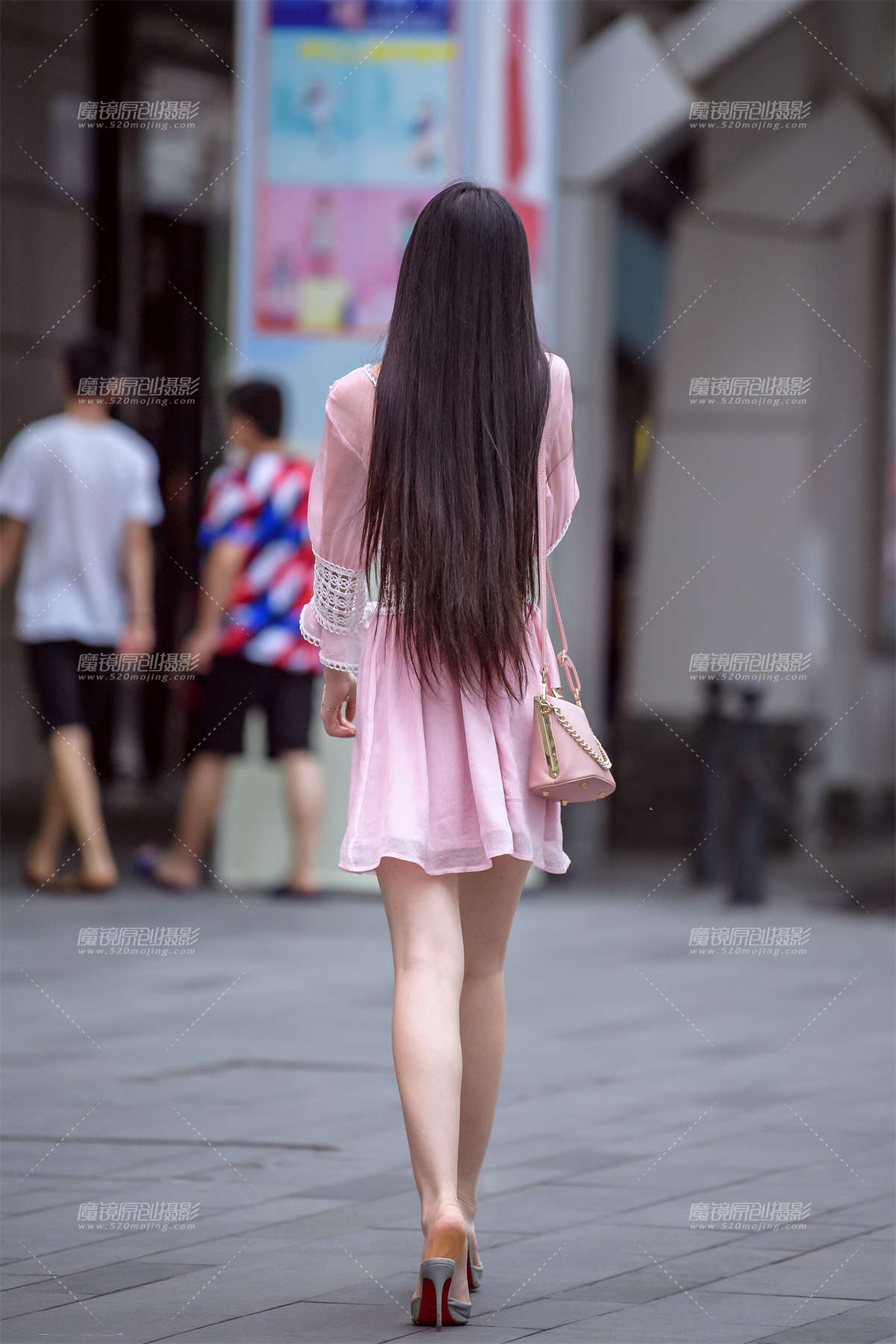 图片[2]-高跟凉拖大长腿__-日更街拍
