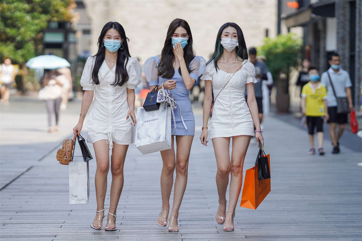 【凯恩赛贴】三人行 必有美腿-第二季-日更街拍