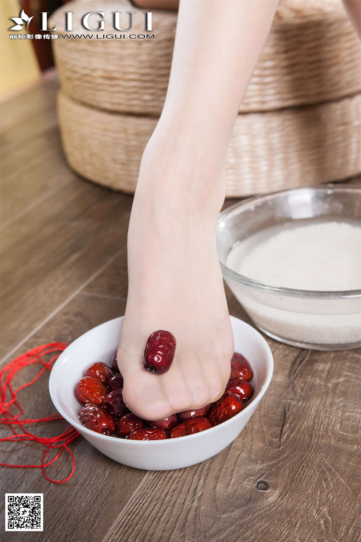 Ligui丽柜 2017.06.05 红烛-日更街拍