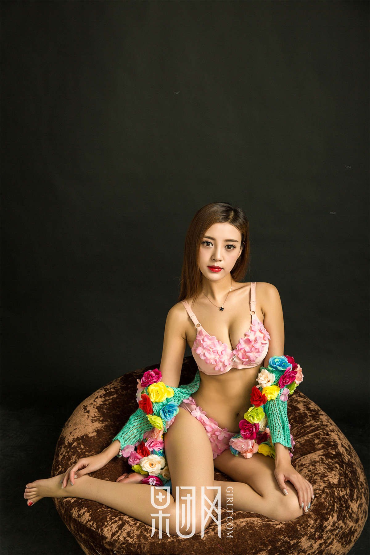 图片[2]-Girlt果团网 NO.051 温柔少女蜜球颤颤-日更街拍