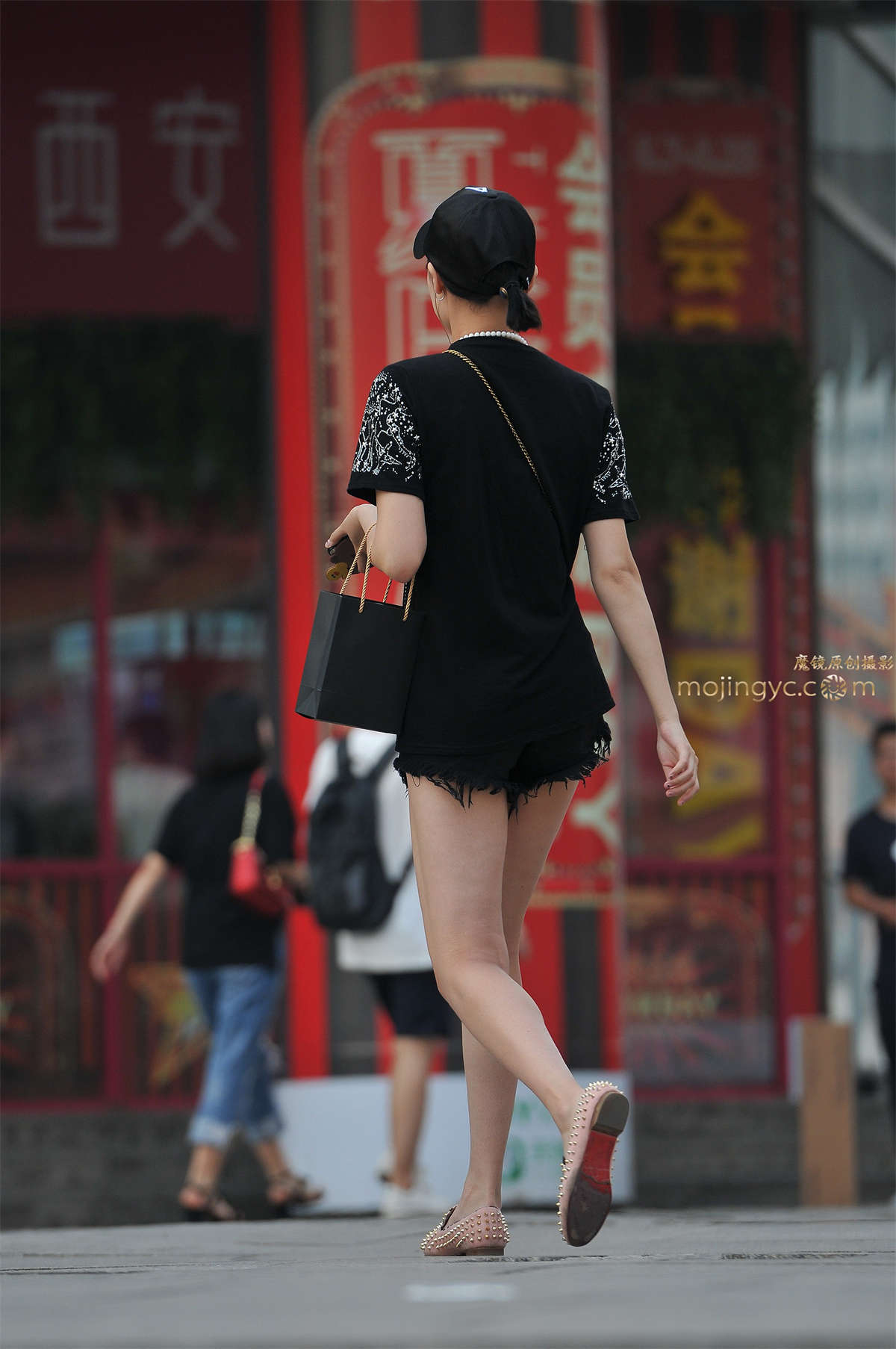 图片[2]-黑色超短热裤-日更街拍