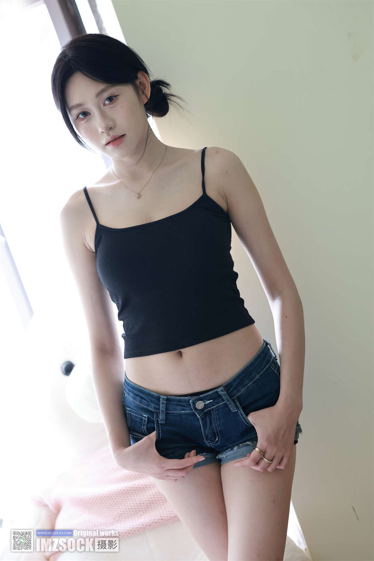 MZSOCK-2024 No.018 妍妍-日更街拍