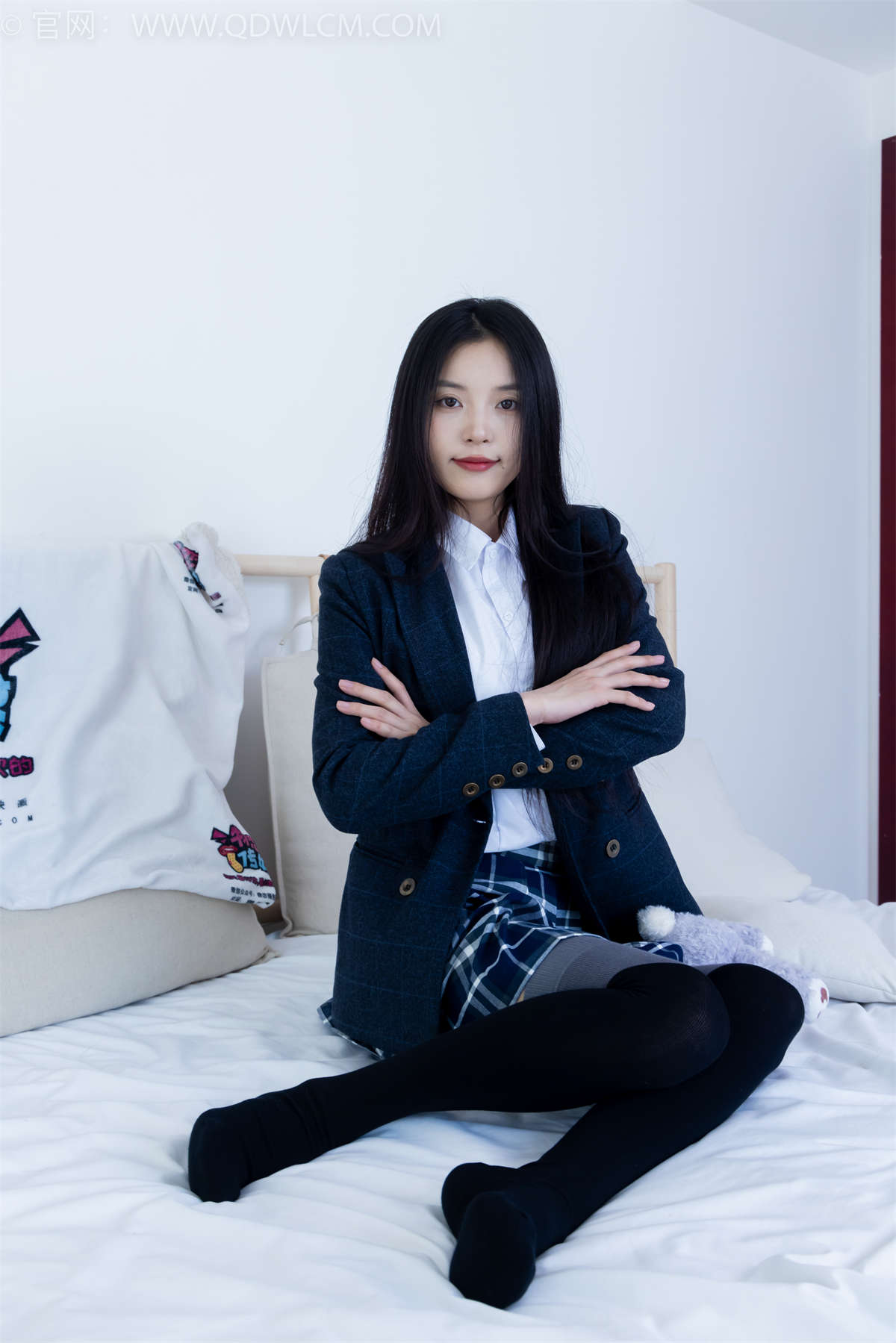 图片[2]-物恋传媒 NO.2371 茯苓-JK制服、皮鞋、拼接过膝袜-日更街拍