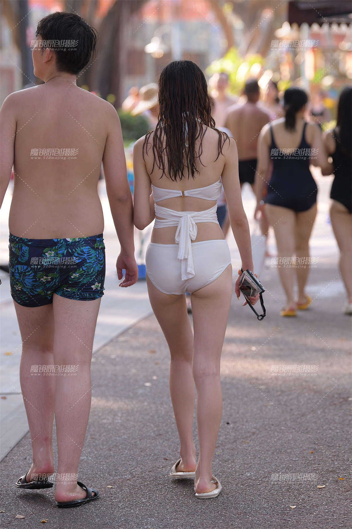 图片[2]-魅力迷人的白色比基尼素颜女友~-日更街拍