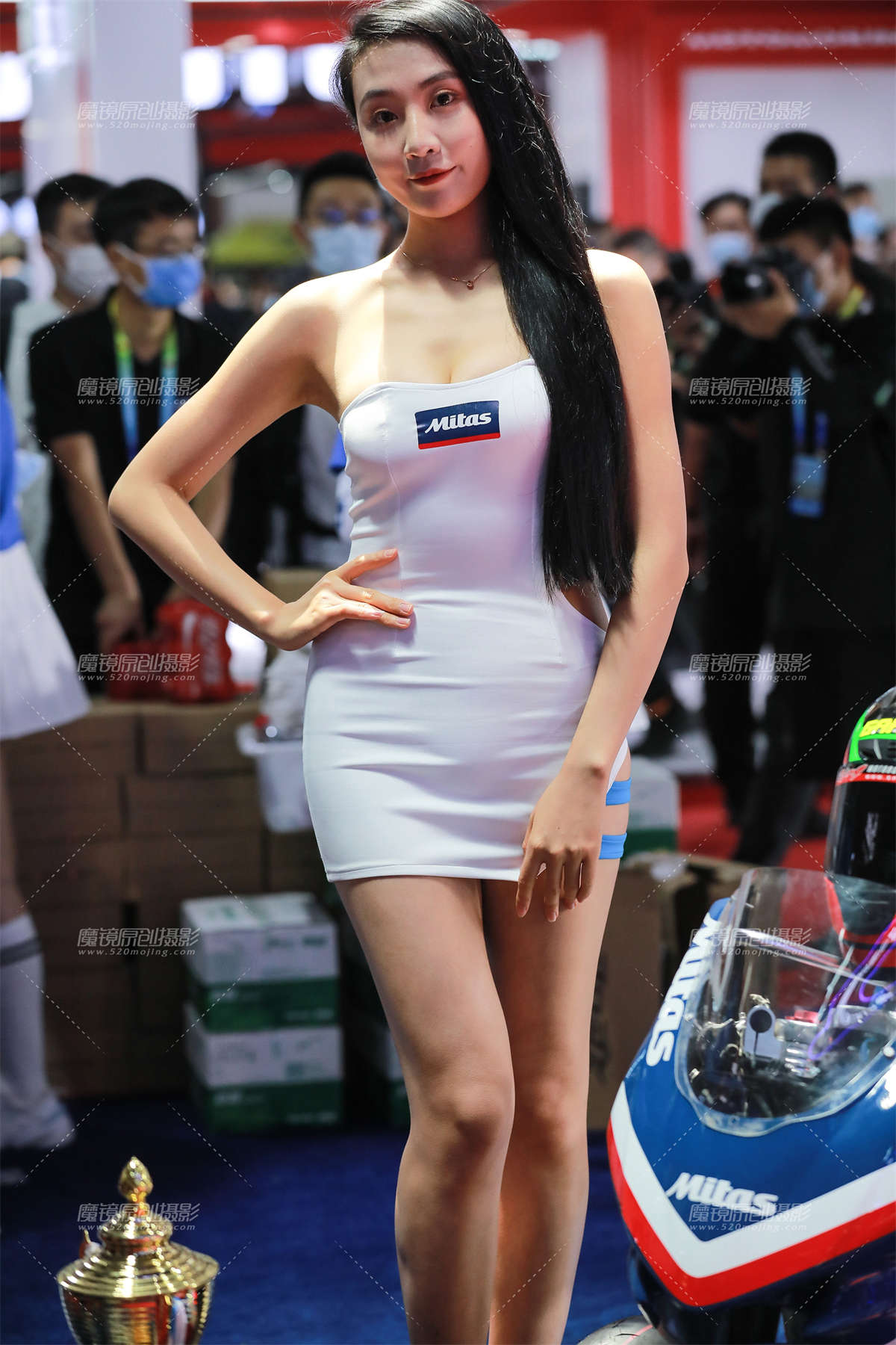 图片[2]-【玻璃街拍】包臀裙摩妹-日更街拍