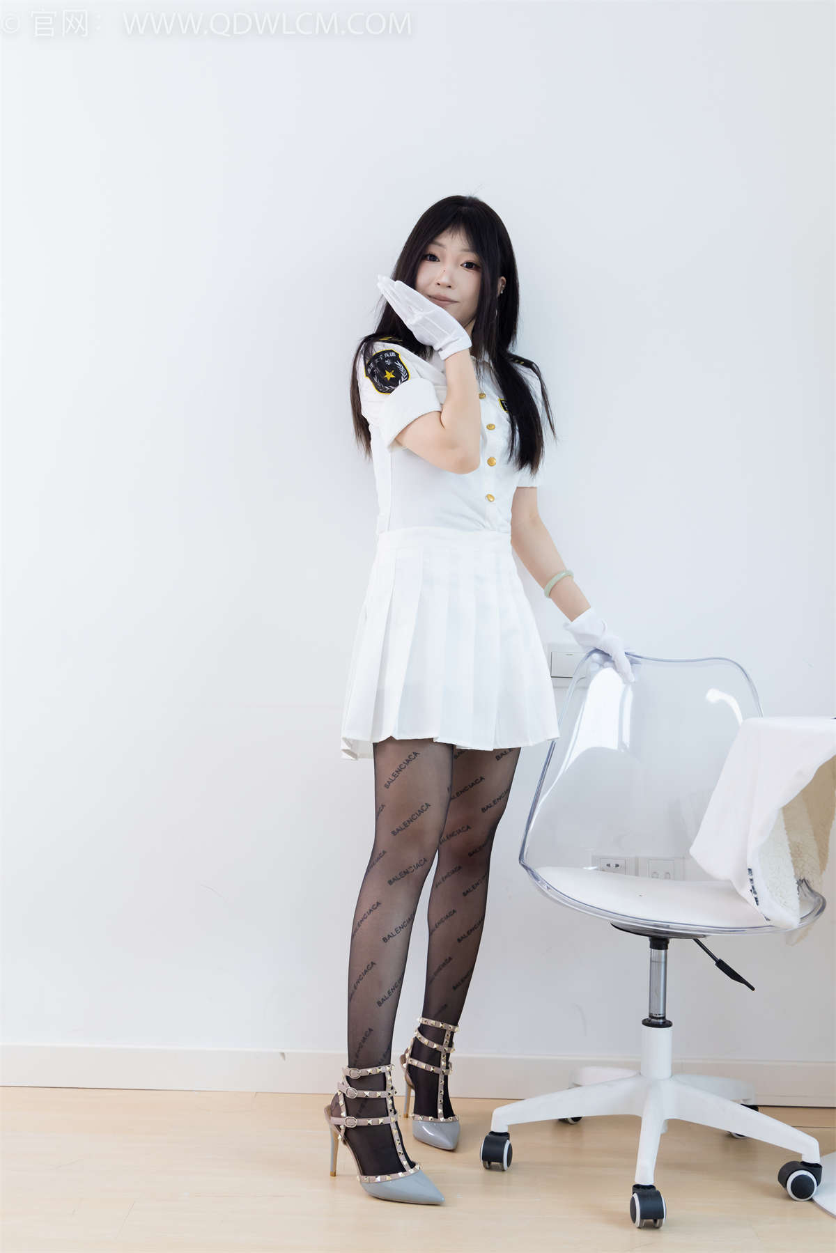 图片[2]-物恋传媒 NO.2372 嘟嘟-高跟鞋、手套、薄黑丝脚尖加固款、薄肉丝脚尖加固款-日更街拍