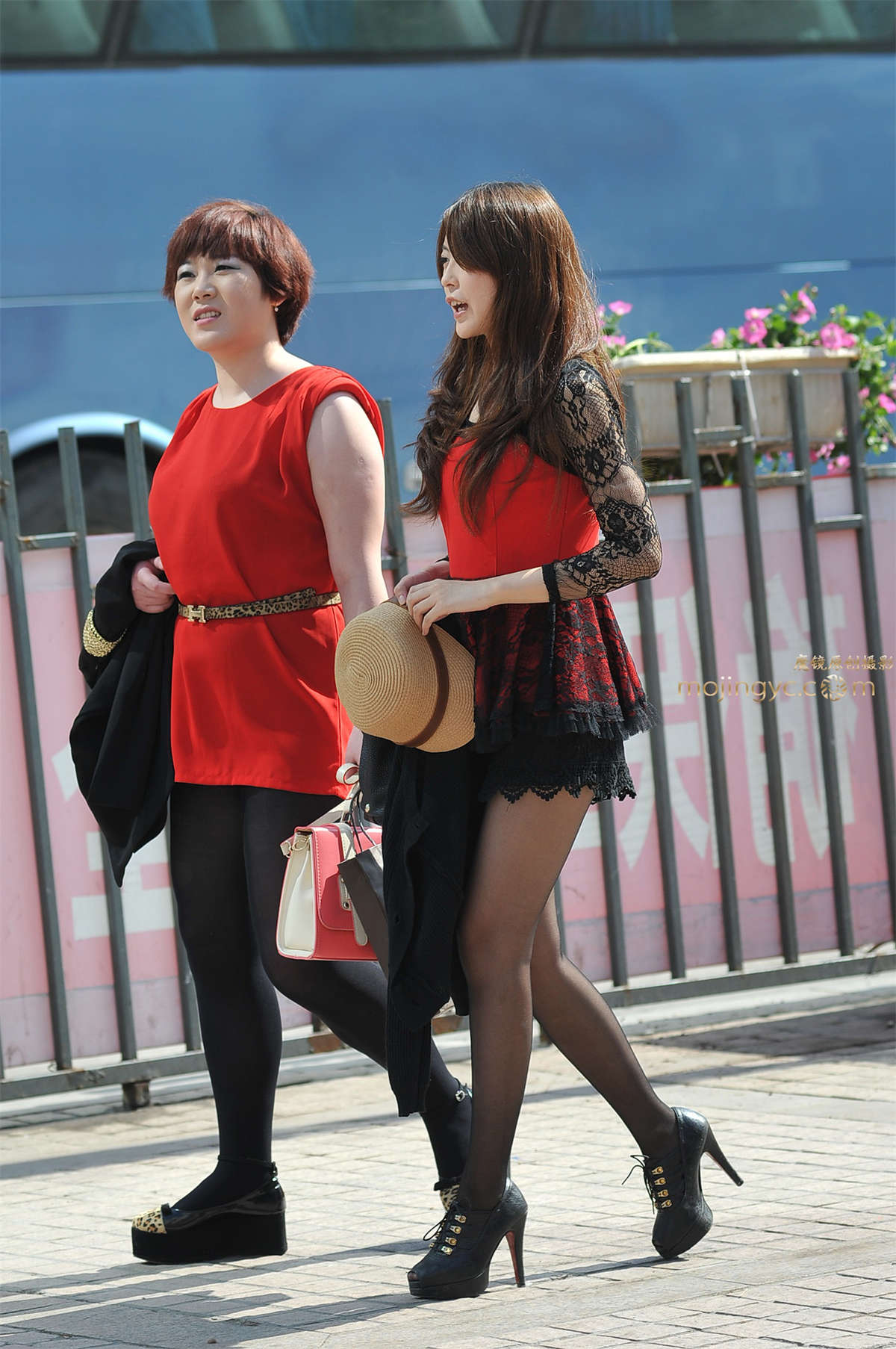 图片[2]-黑丝长腿-日更街拍