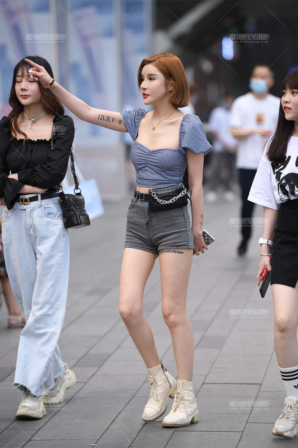 热裤女孩-日更街拍