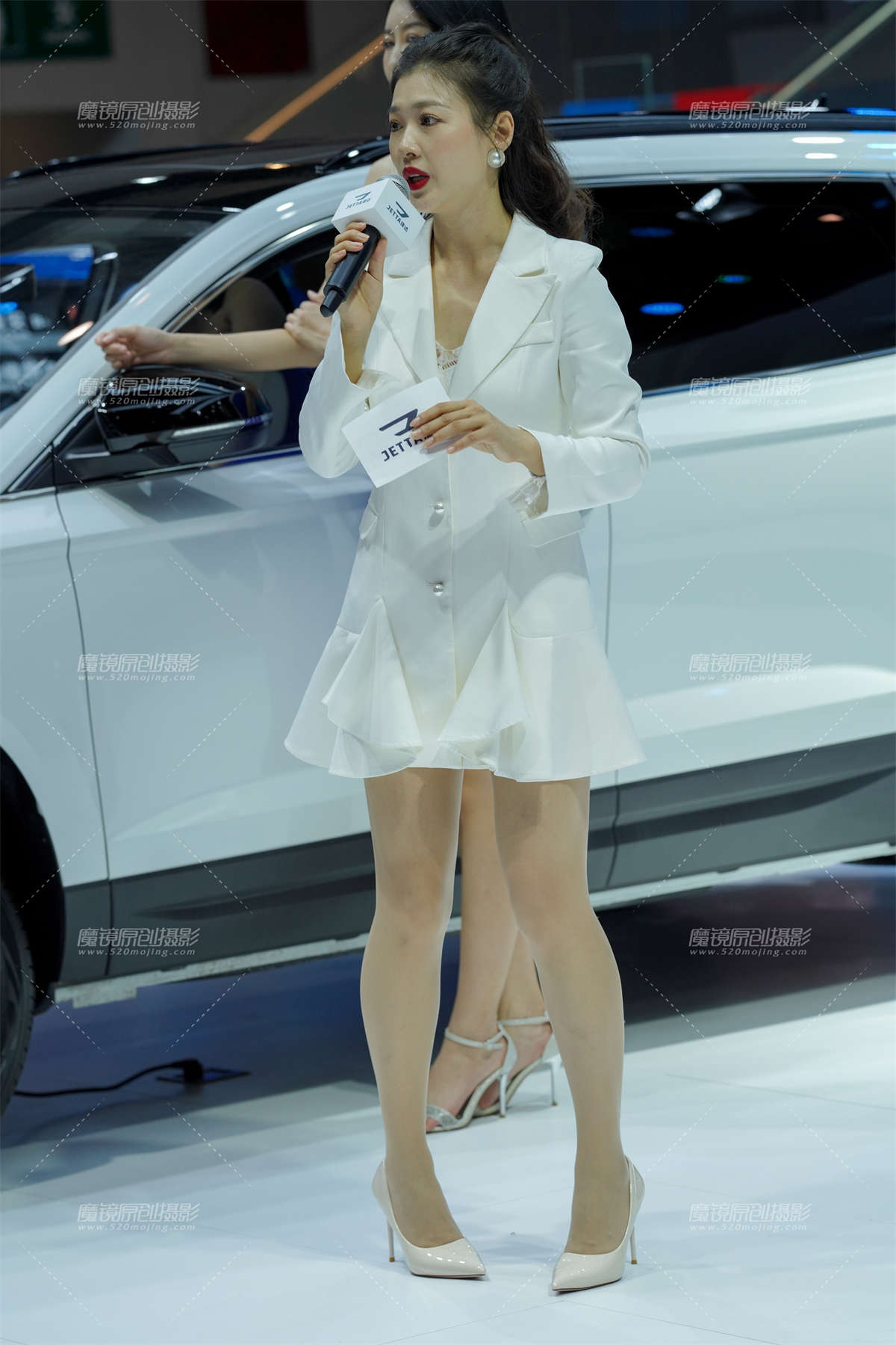 漂亮女主持-日更街拍